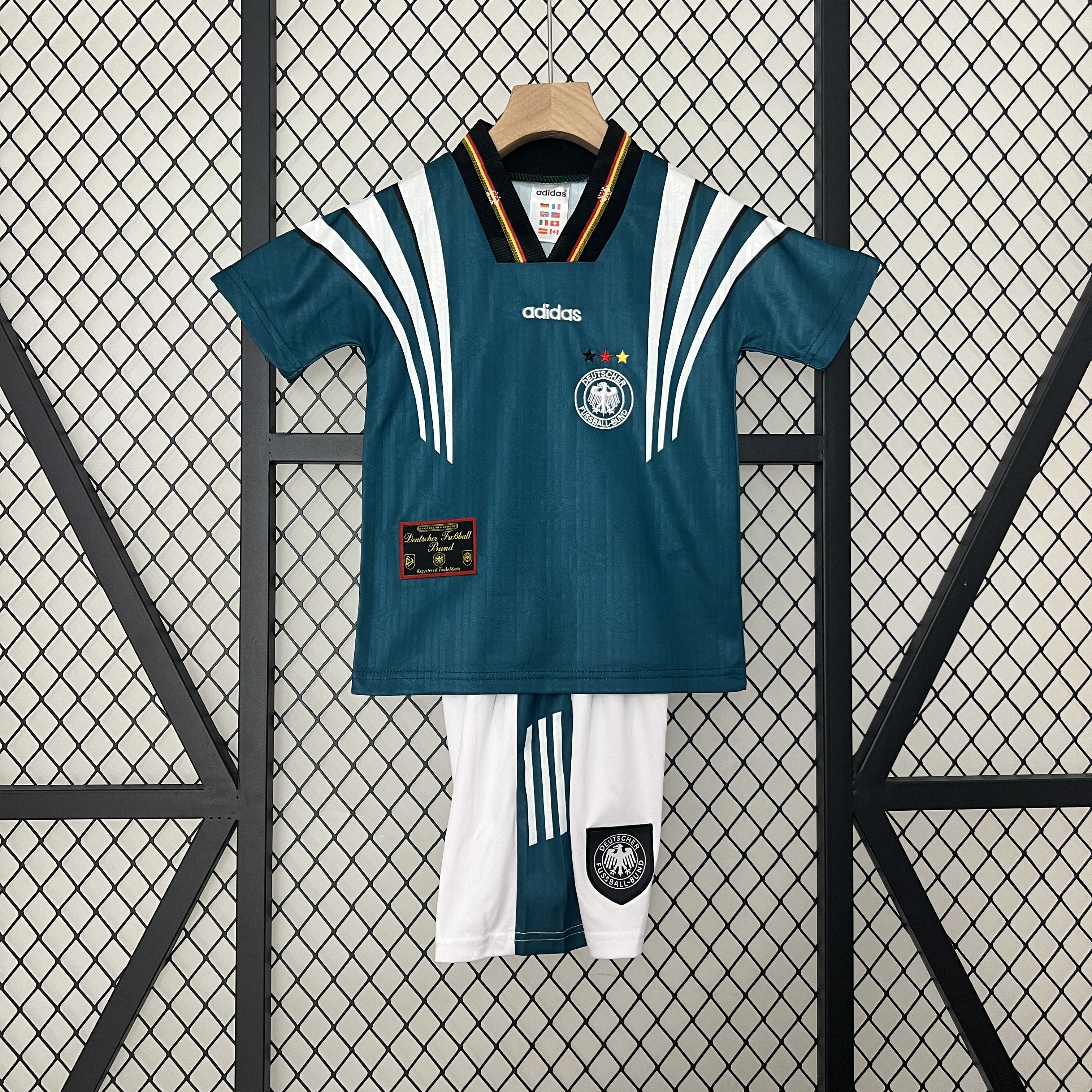 Retro Germany 1996 Away Stadium Kids Kit - Unitedfutballjersey