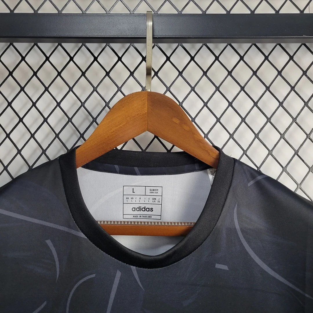 Newcastle United 24-25 Black Pre-Match Training Jersey - Fans Version - Unitedfutballjersey