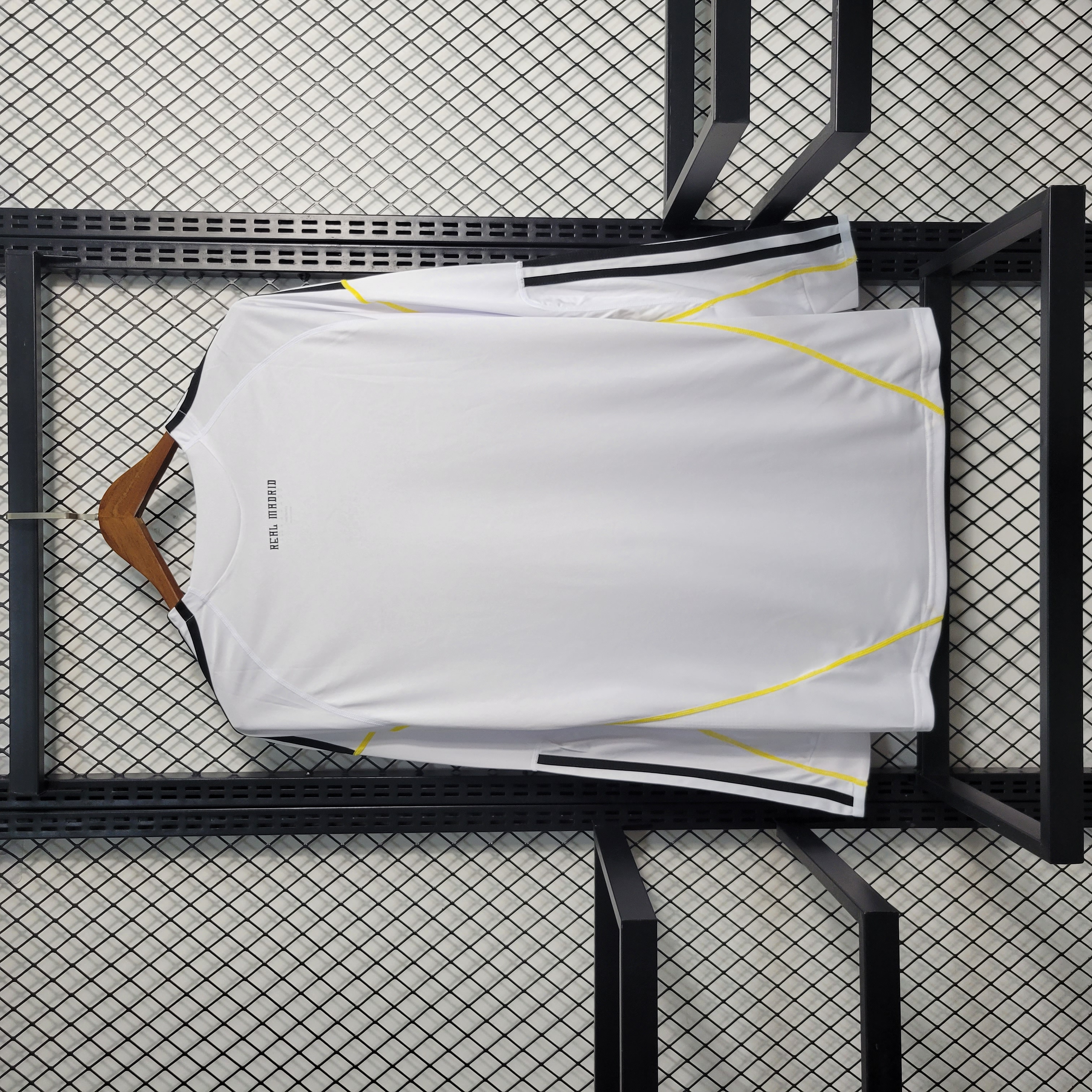 Retro Real Madrid 09-10 Home Stadium Long Sleeve Jersey - Unitedfutballjersey