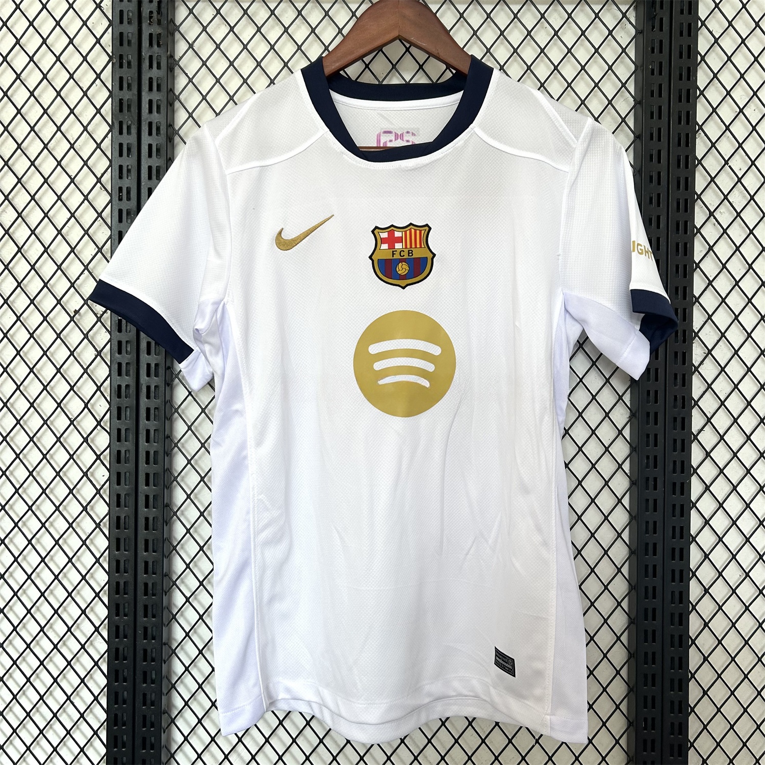 Barcelona 24-25 White GK Pre-match Training Jersey - Fans Version - Unitedfutballjersey