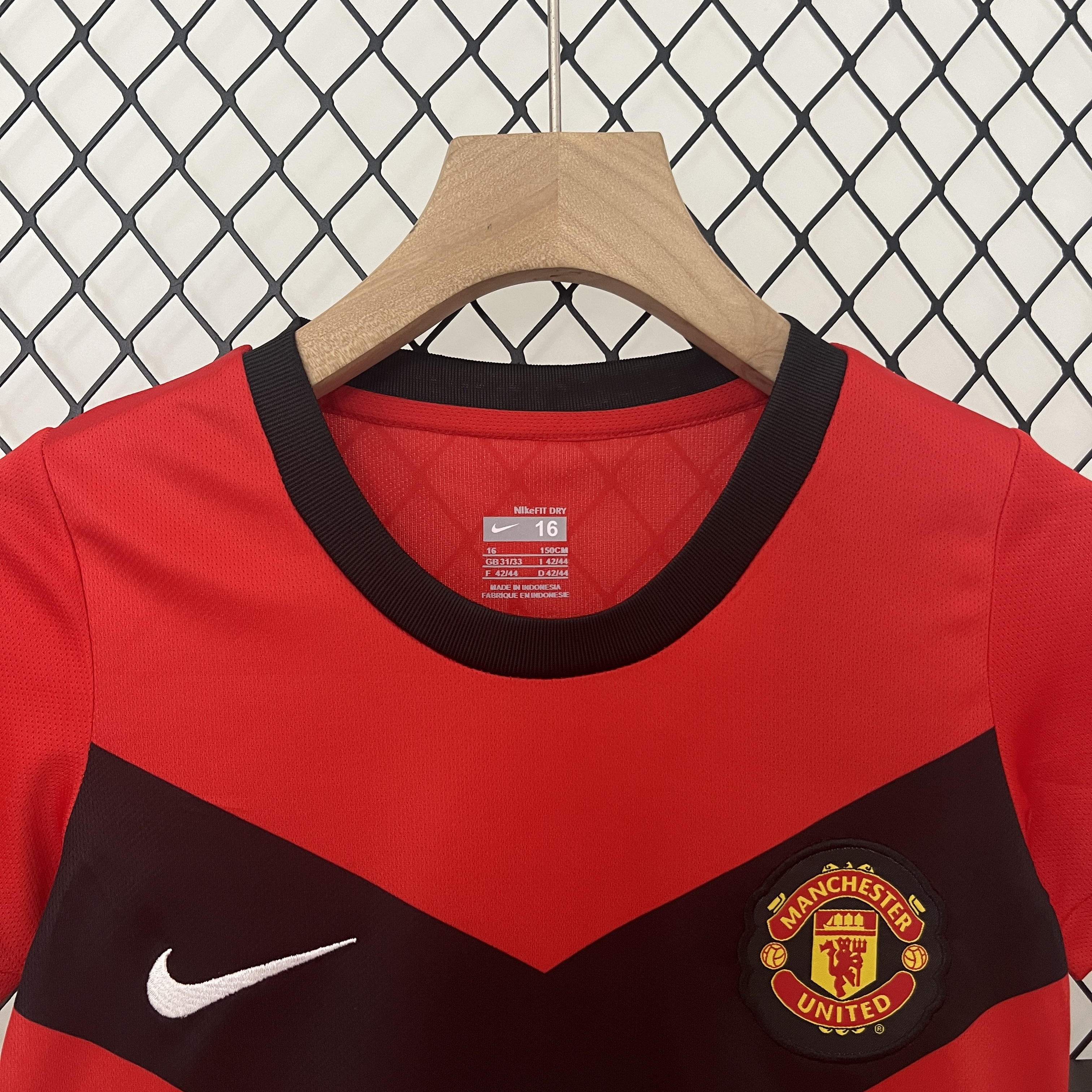 Manchester United Retro 2009-10 Home Stadium Kids Kit - Unitedfutballjersey
