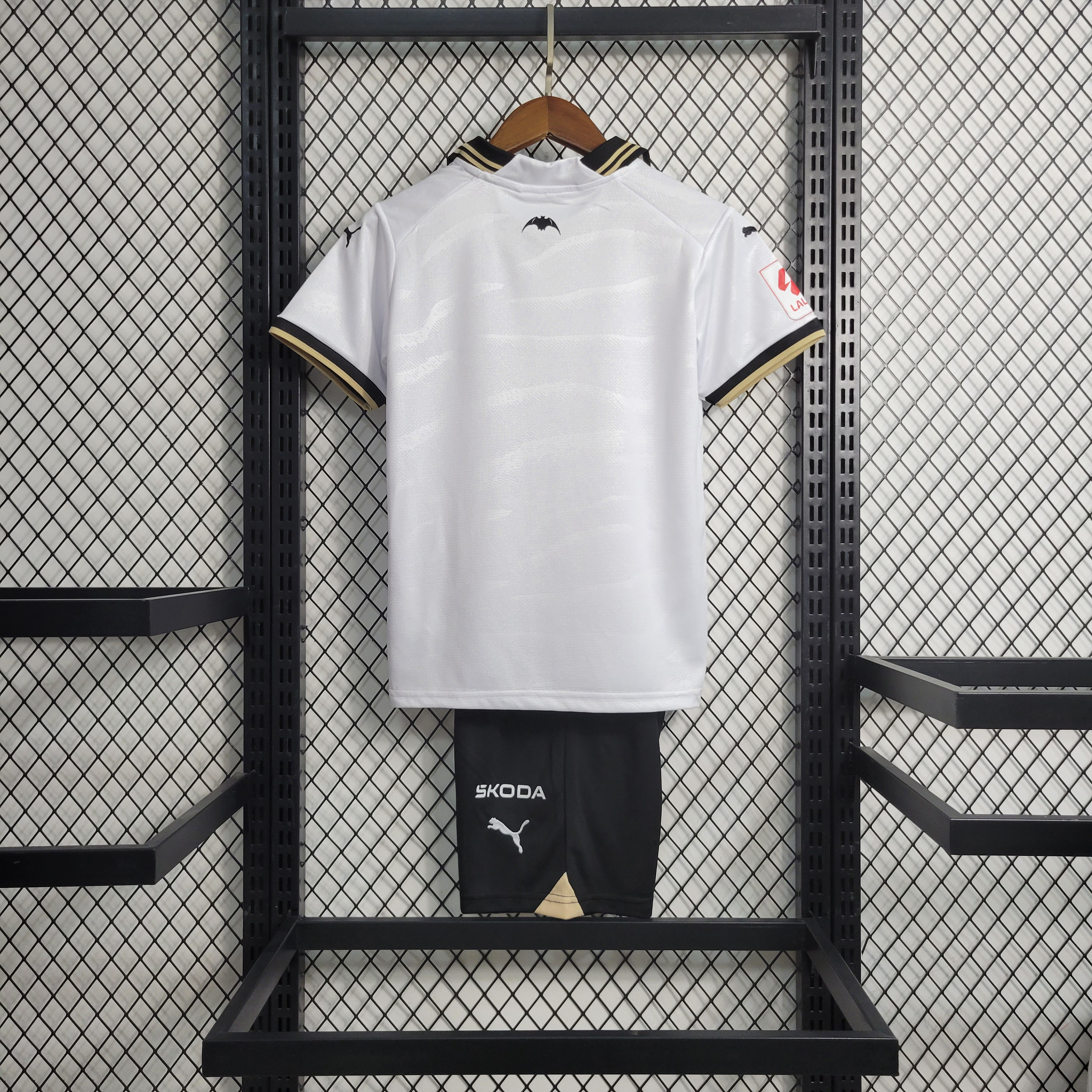 Valencia 23-24 Home Kids Kit - Unitedfutballjersey