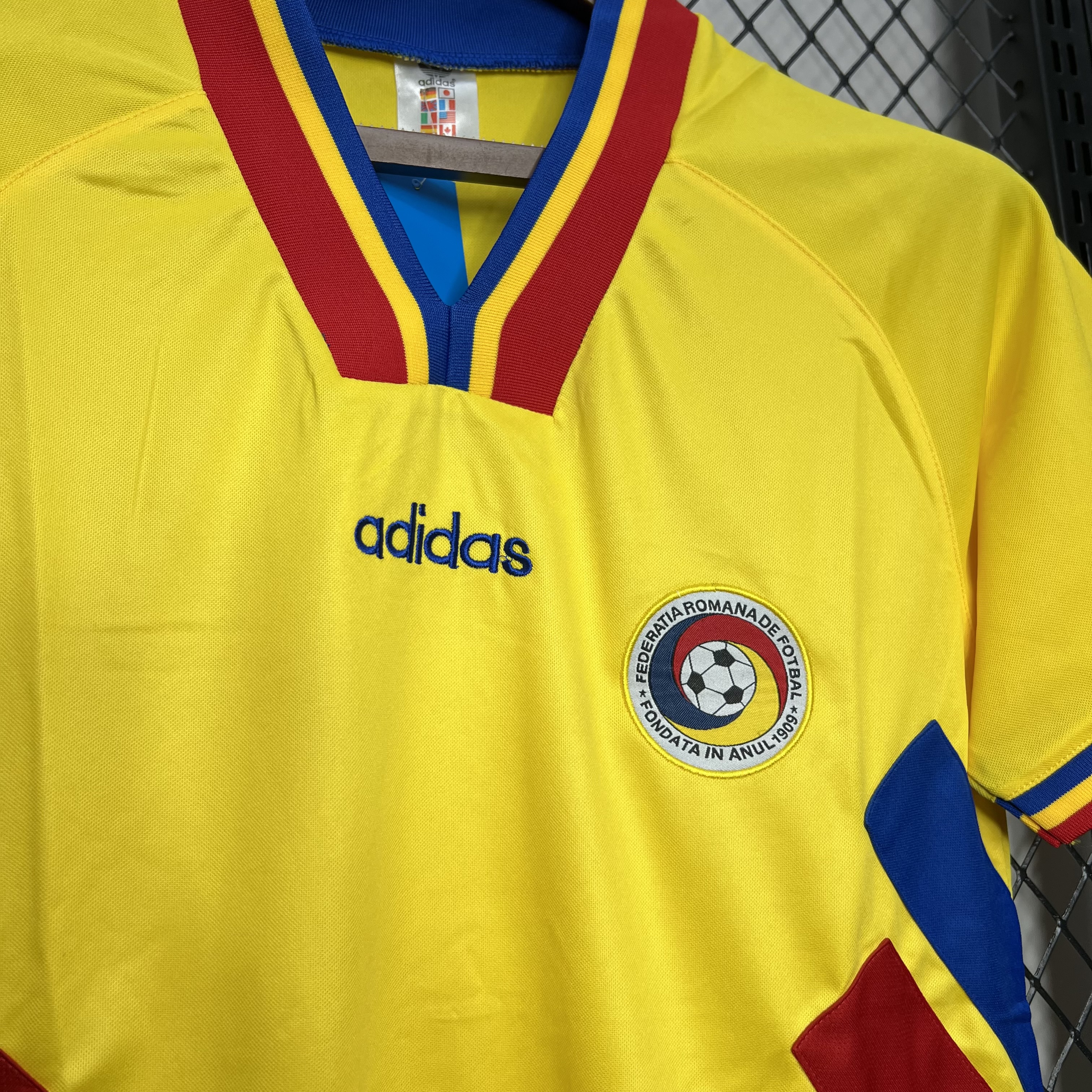 Retro Romania 1994 Home Stadium Jersey - Unitedfutballjersey