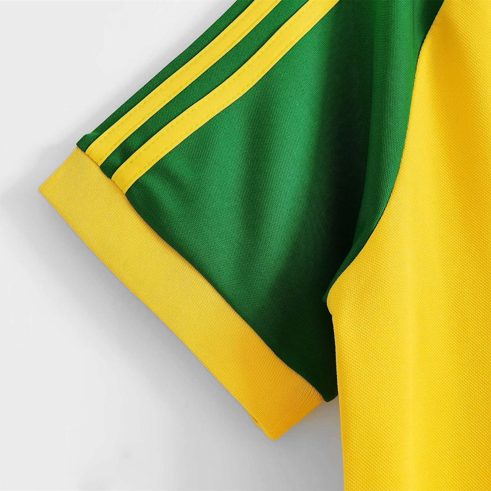 Retro Wales 1982 Away Stadium Jersey - Unitedfutballjersey