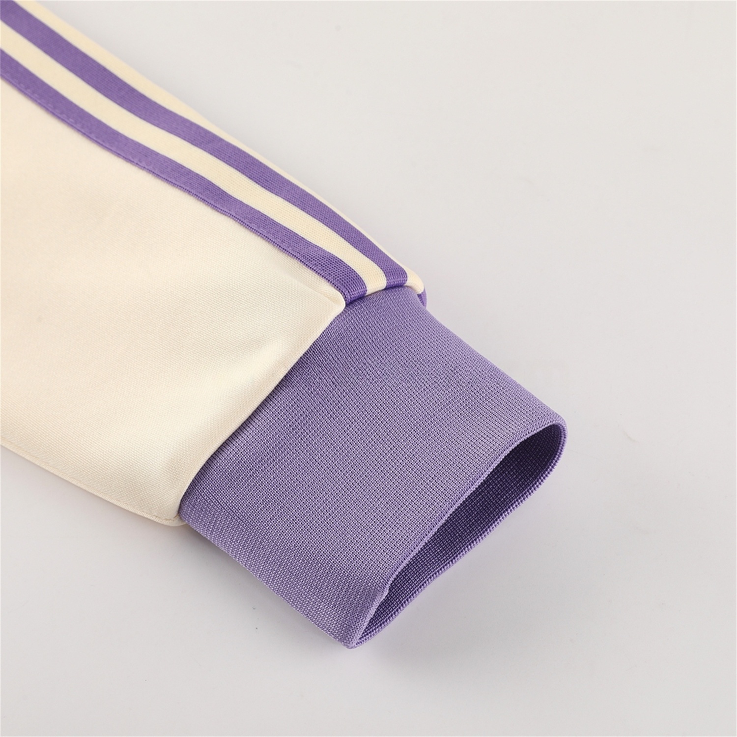 Real Madrid 24-25 Throwback Jacket Training Tracksuit - Off-white Jackets & Purple Pants - Unitedfutballjersey