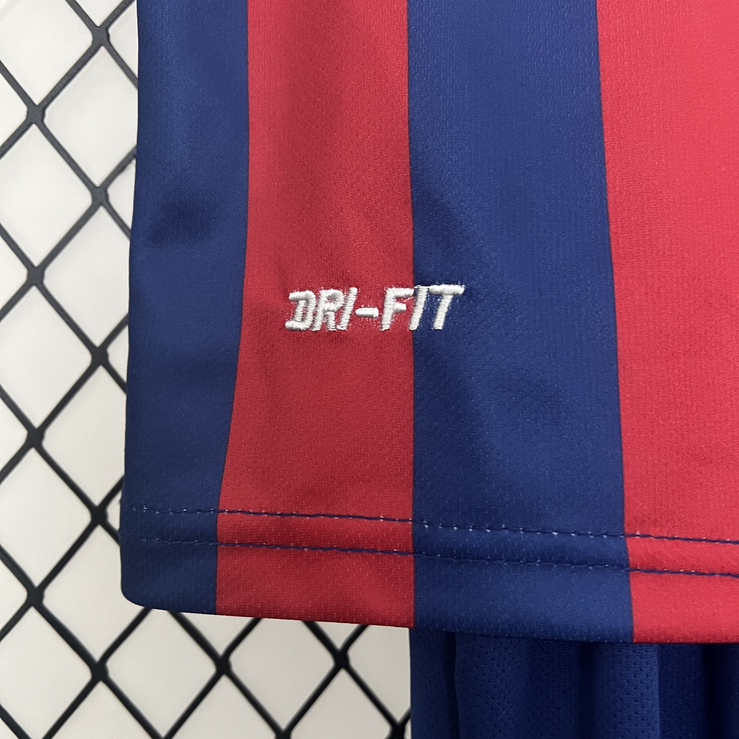 Retro B.A.R.S.A 2013-14 Home Stadium Kids Kit - Unitedfutballjersey