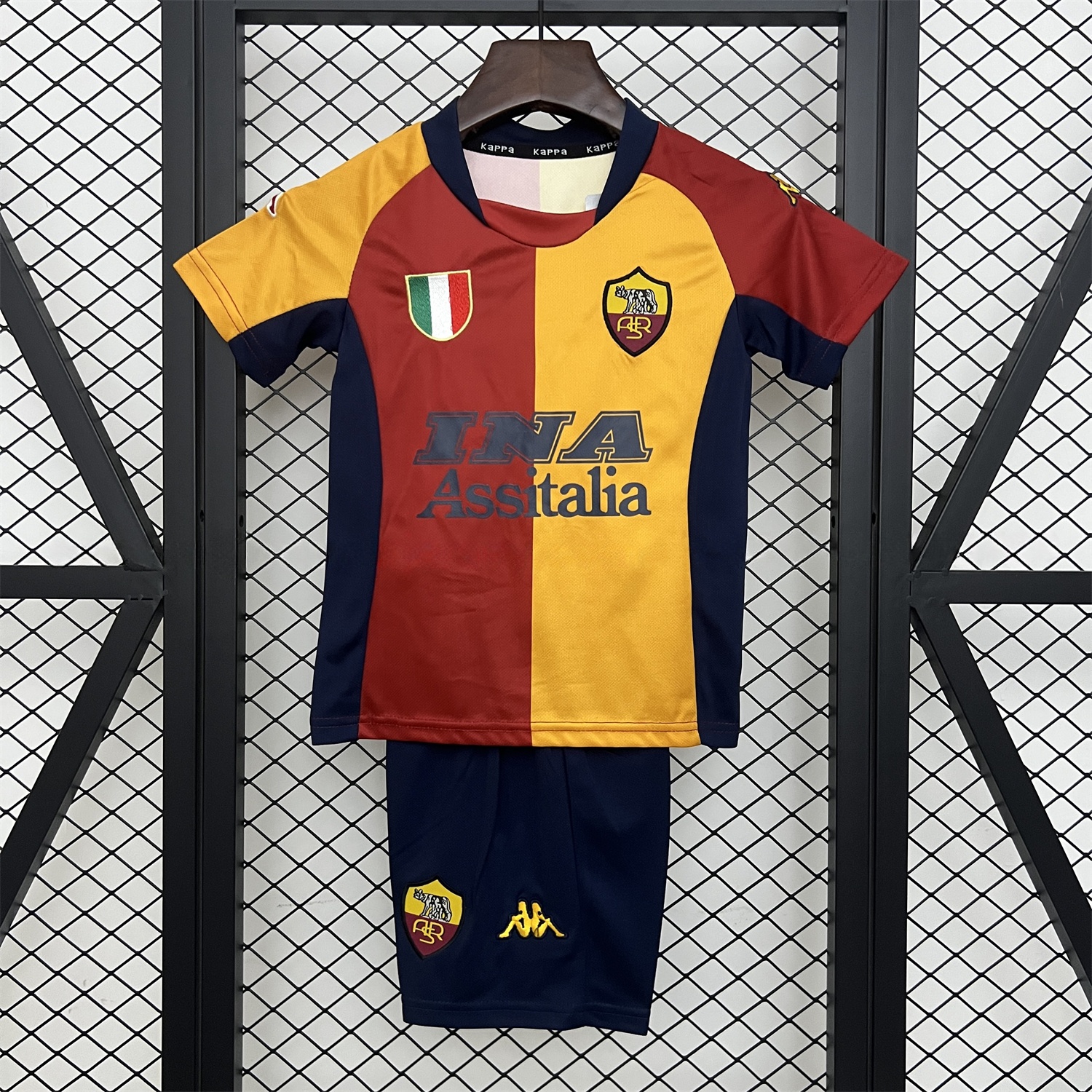 Retro Roma 2001-02 Home Kids Kit - Unitedfutballjersey