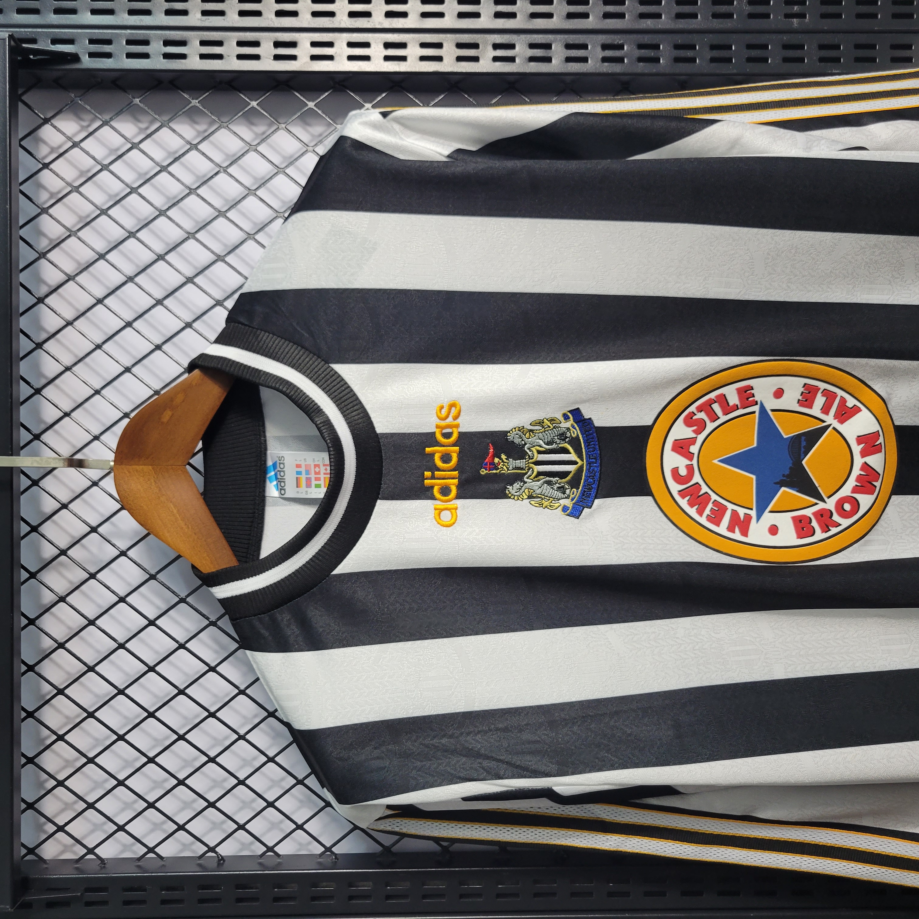 Retro Newcastle United 1997-99 Home Long Sleeve Jersey - Unitedfutballjersey