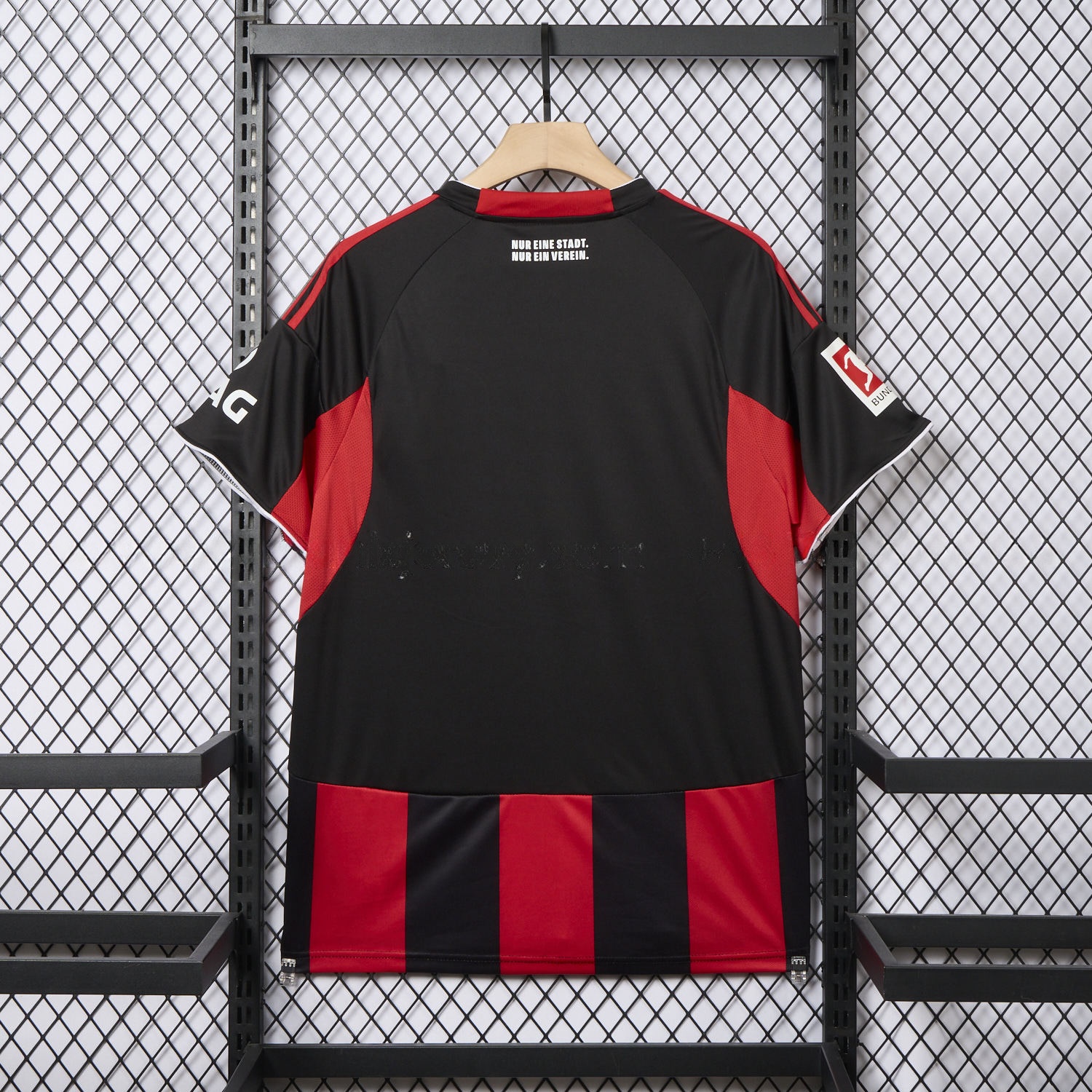 Frankfurt 25-26 Home Red Jersey - Fans Version - Unitedfutballjersey