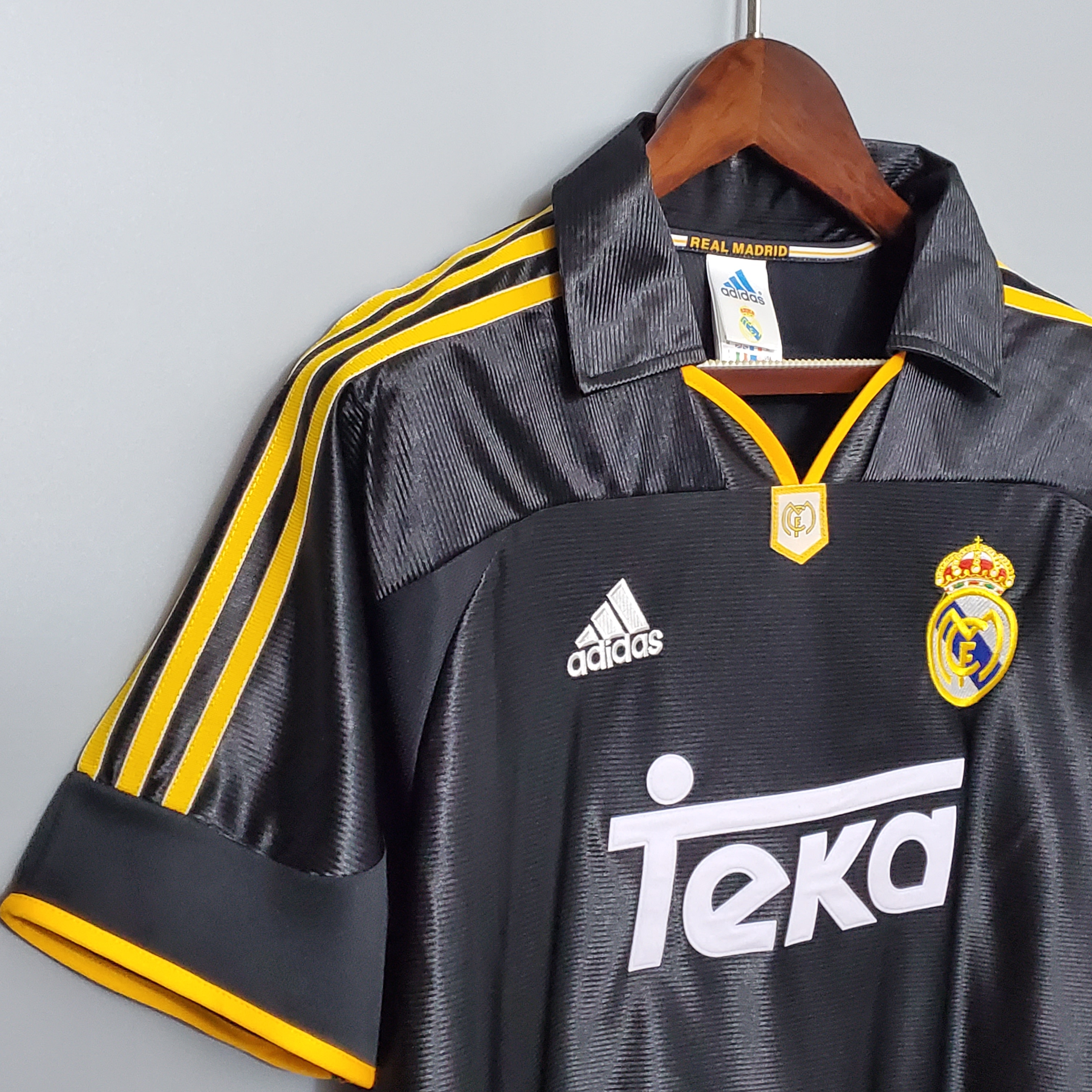 Real Madrid Retro 98-99 Away Jersey - Unitedfutballjersey