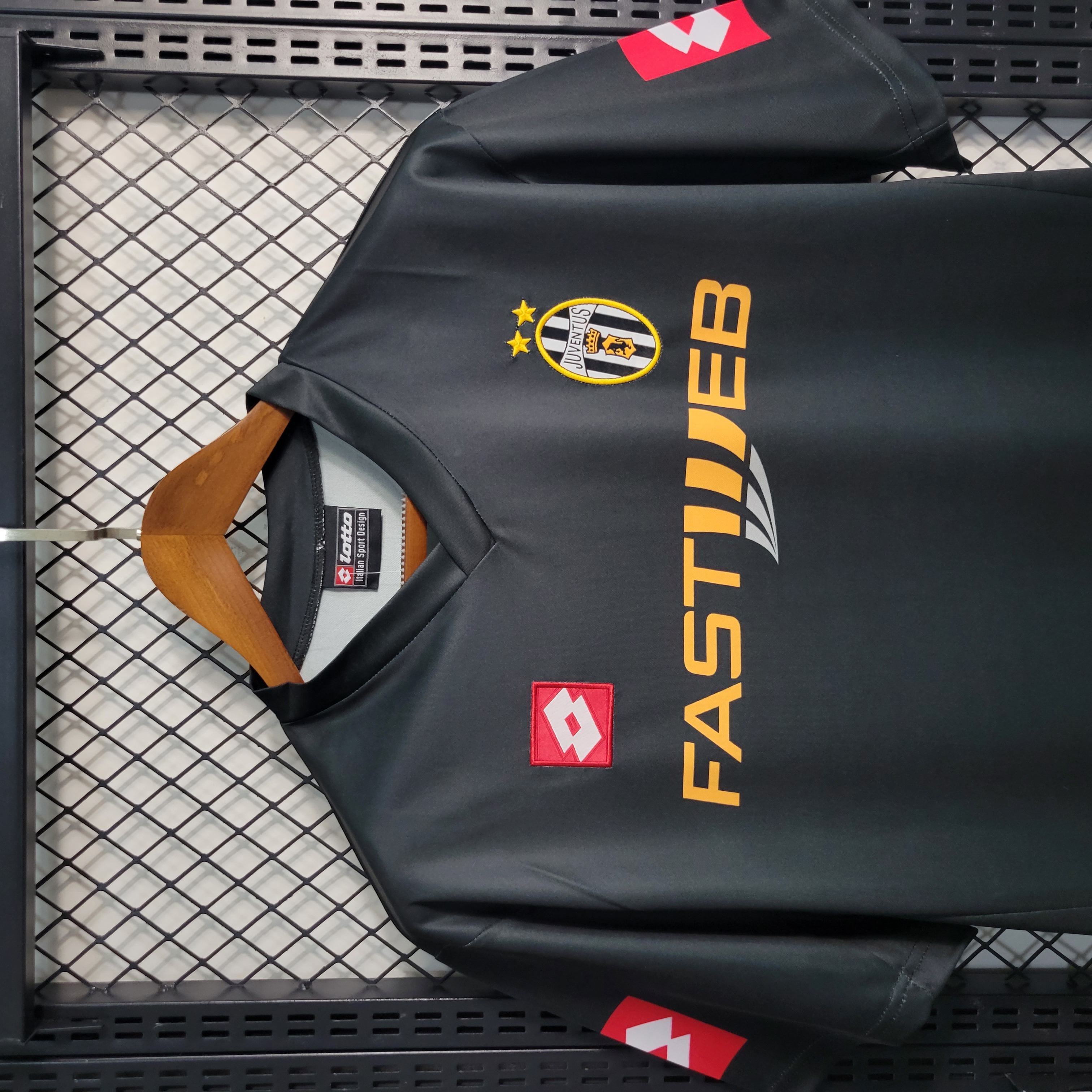 Retro Juventus 2001-02 Away Stadium Jersey - Unitedfutballjersey