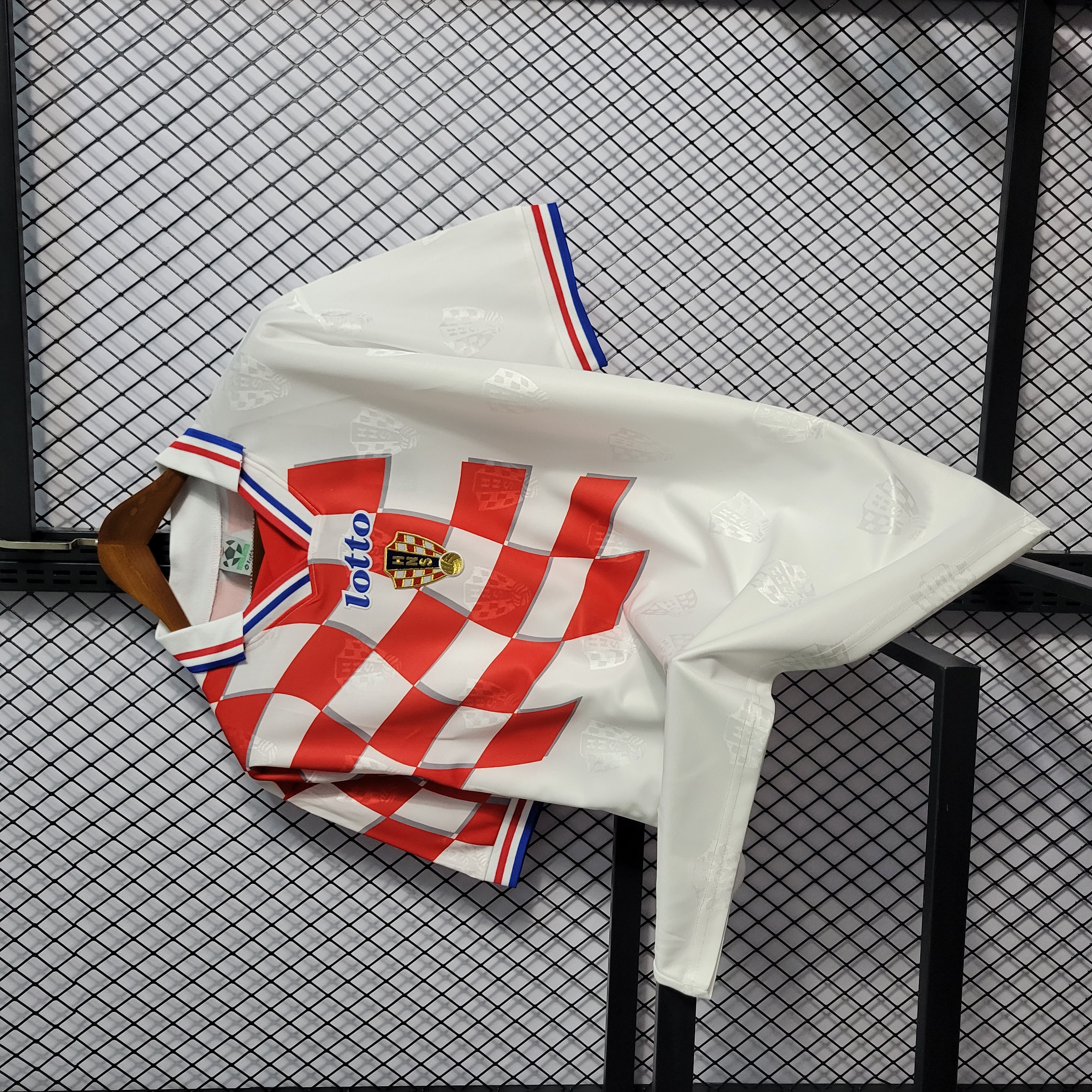 Retro Croatia 1998 Home Stadium Jersey - Unitedfutballjersey