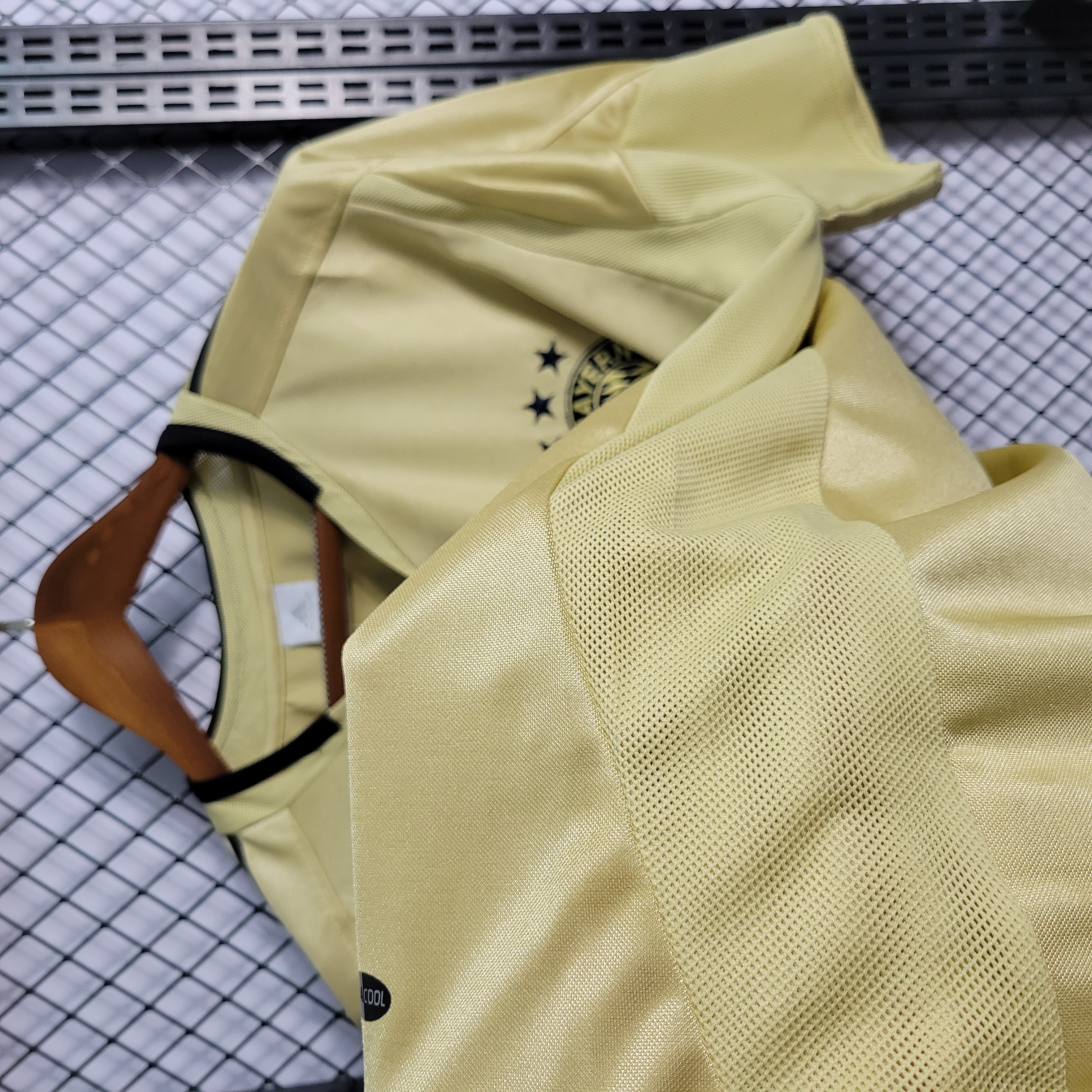 Bayern Munich Retro 04-05 Away Shirt - Unitedfutballjersey