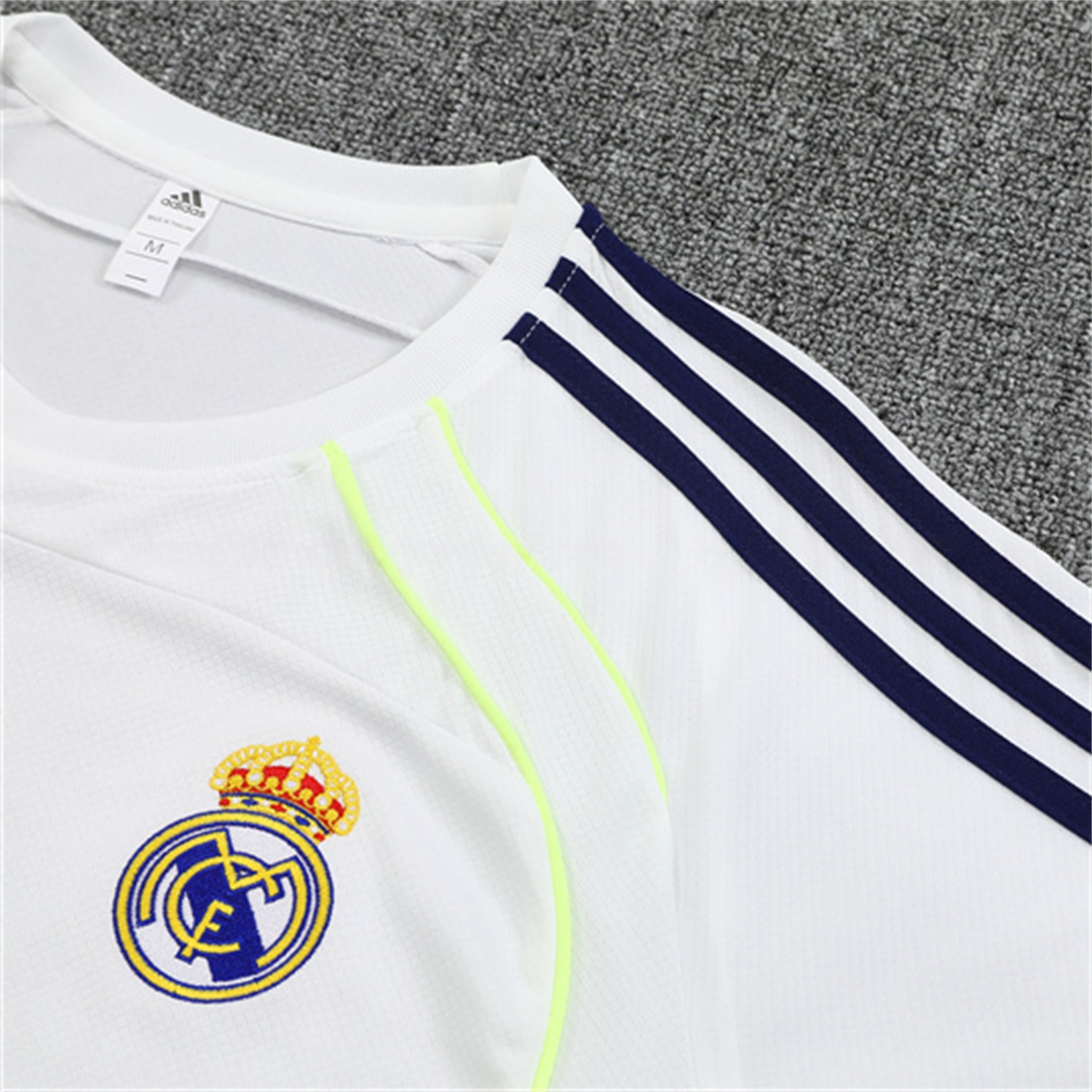 Real Madrid 25-26 Kids Short-Sleeve Training Set - White Urban Purist Style Top and Blue Shorts - Unitedfutballjersey