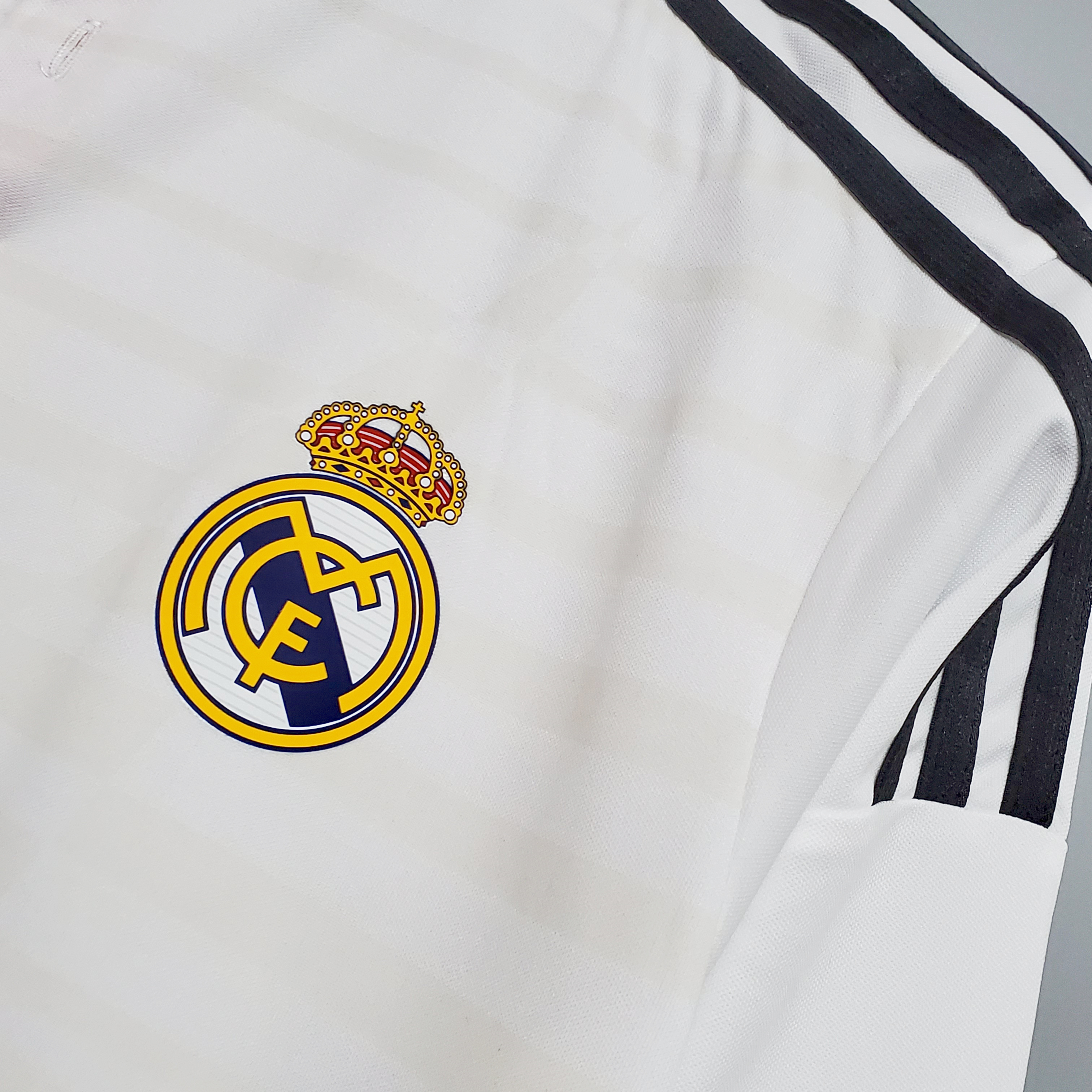 Retro Real Madrid 14-15 Home Stadium Long Sleeve Jersey - Unitedfutballjersey