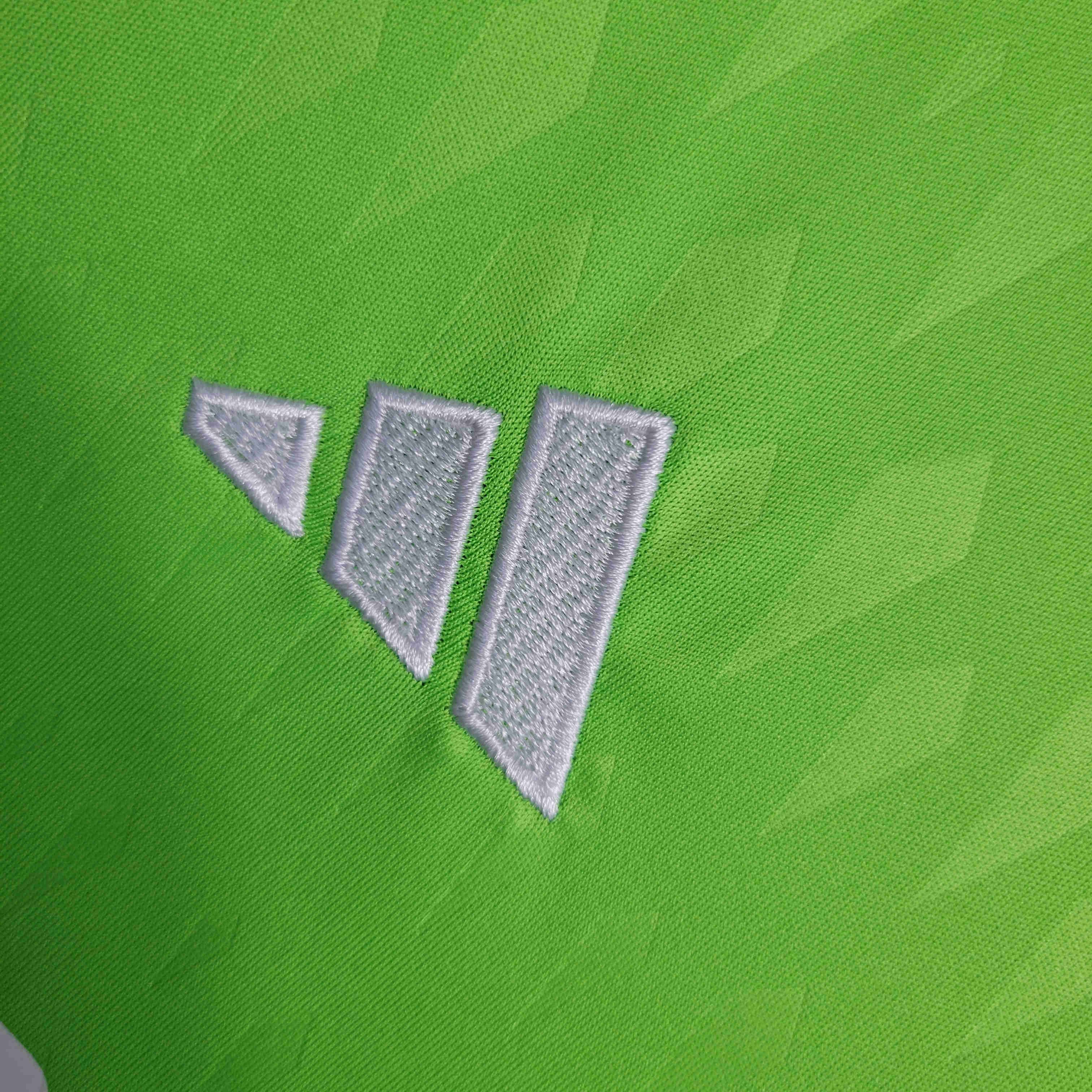 Real Madrid 23/24 Goalkeeper Green Jersey - Fans Version - Unitedfutballjersey