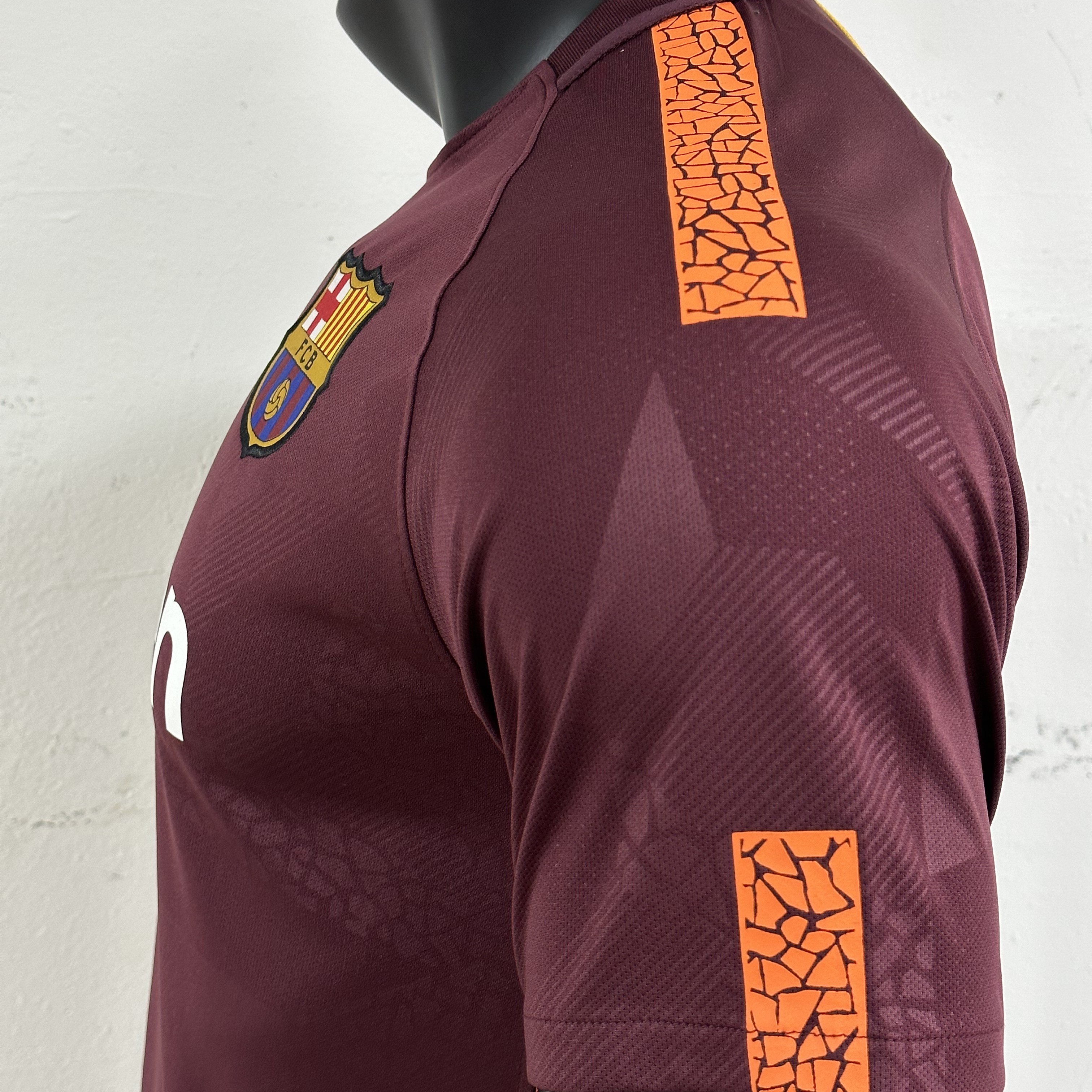 B.A.R.S.A Retro 17-18 Third Jersey - Unitedfutballjersey