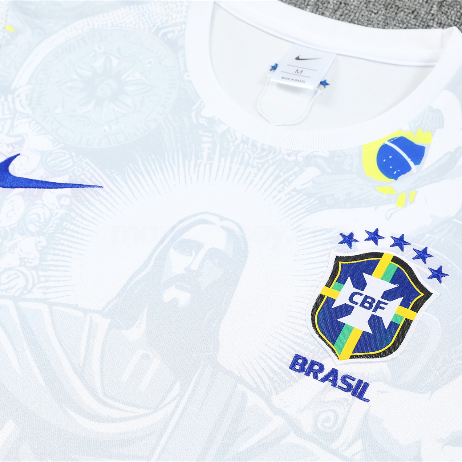 Brazil 25-26 White Jesus Statue Short-Sleeve Training Set - White Top & Black Shorts - Unitedfutballjersey