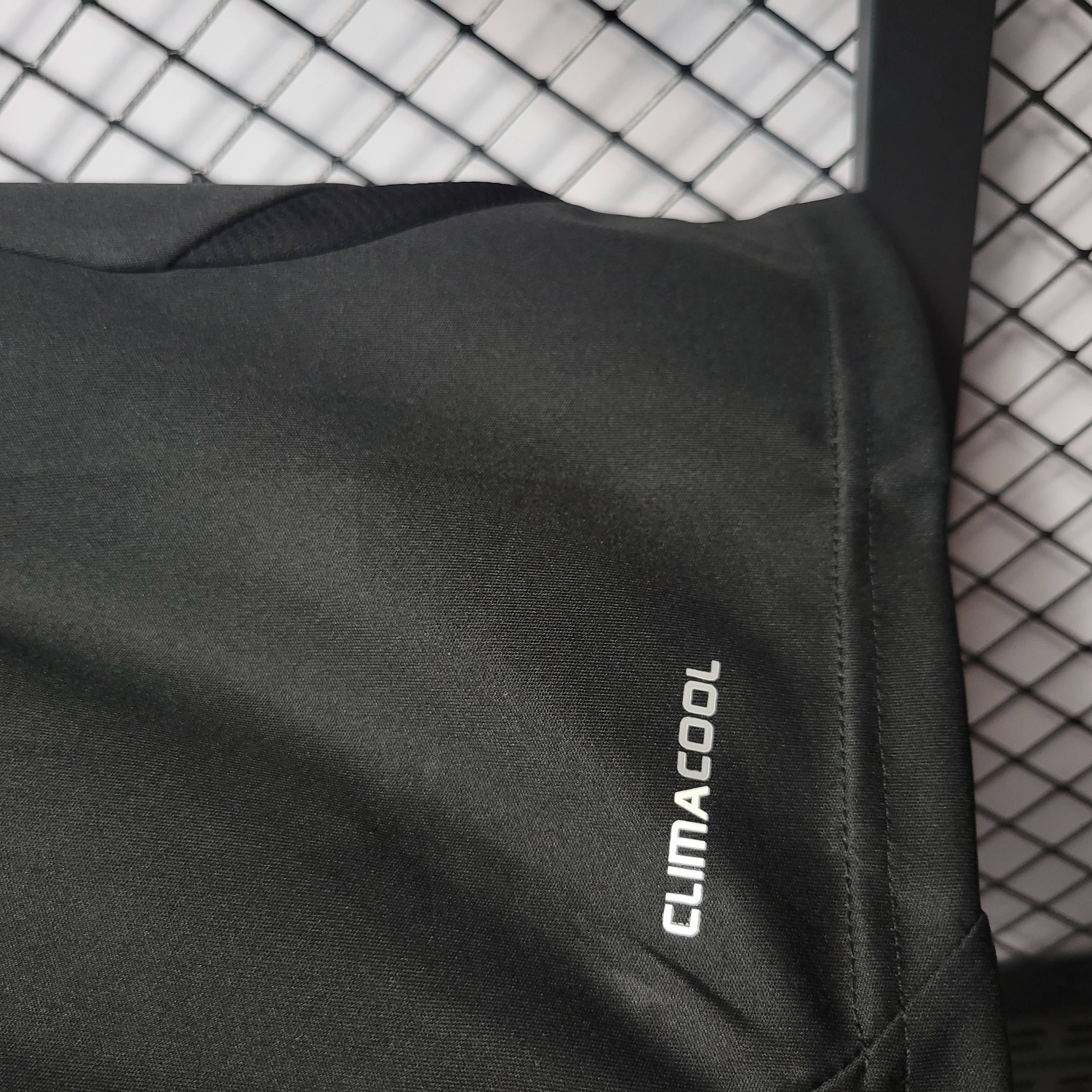 Retro Real Madrid 11-12 Black Goalkeeper Jersey - Unitedfutballjersey