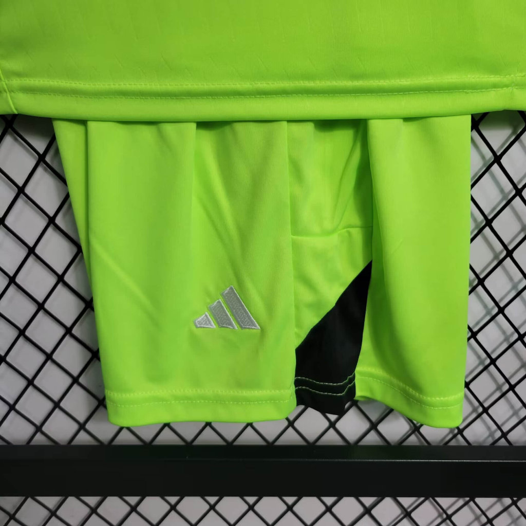 Real Madrid 23-24 Green Goalkeeper Kids Kit - Unitedfutballjersey