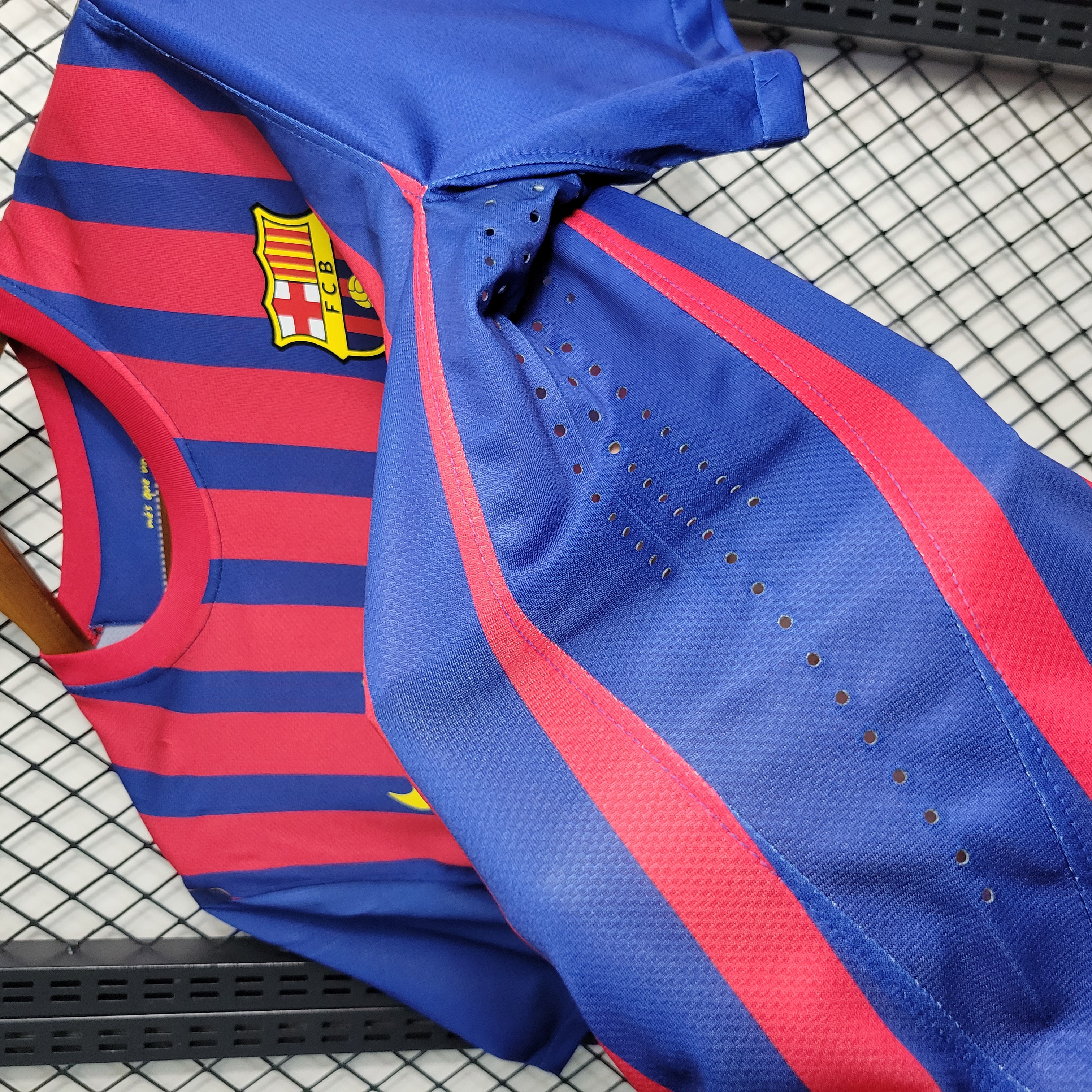 Retro Barcelona 11-12 Home Stadium Jersey - Unitedfutballjersey