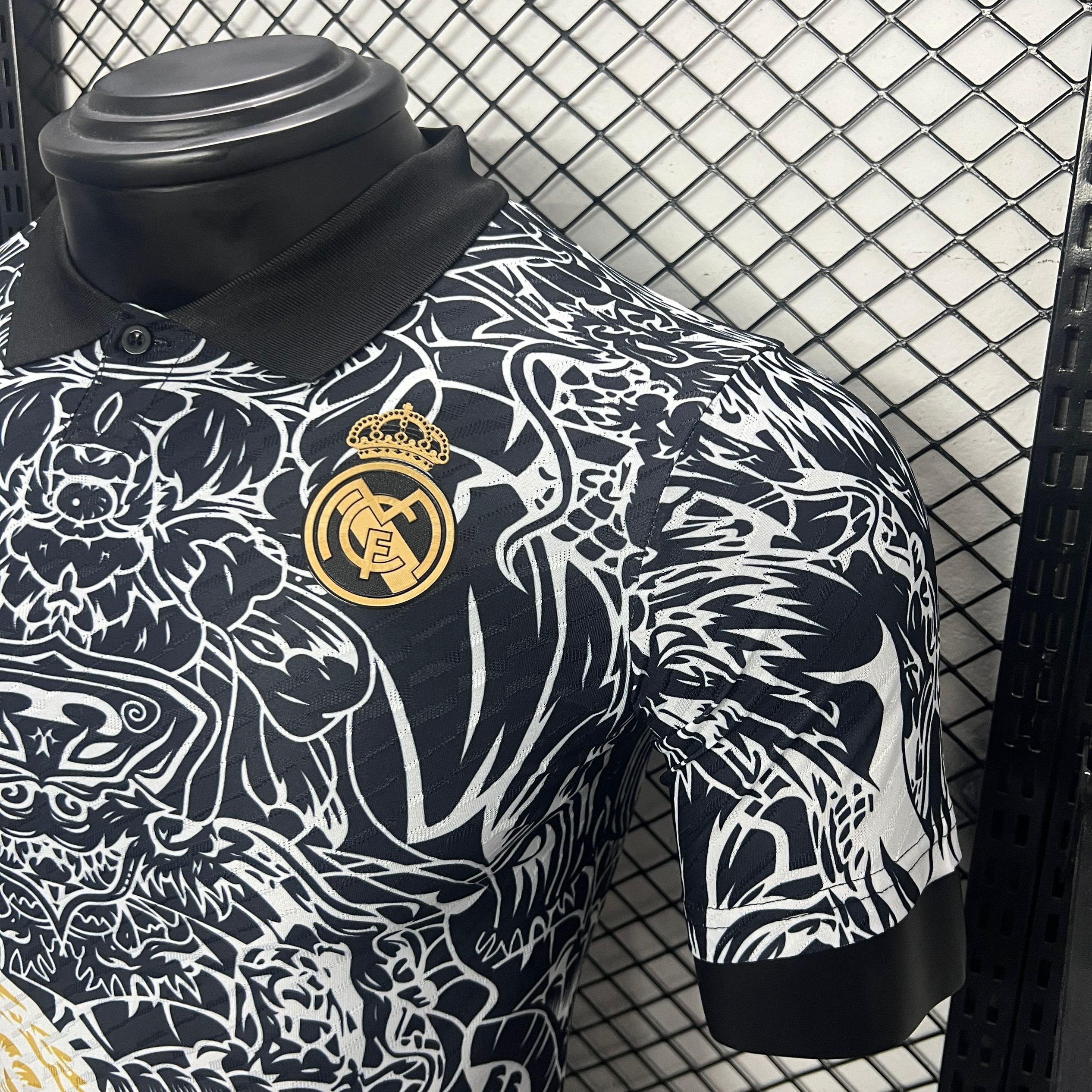 Real Madrid 24-25 White Dragon Special Edition Black Jersey - Player Version - Unitedfutballjersey