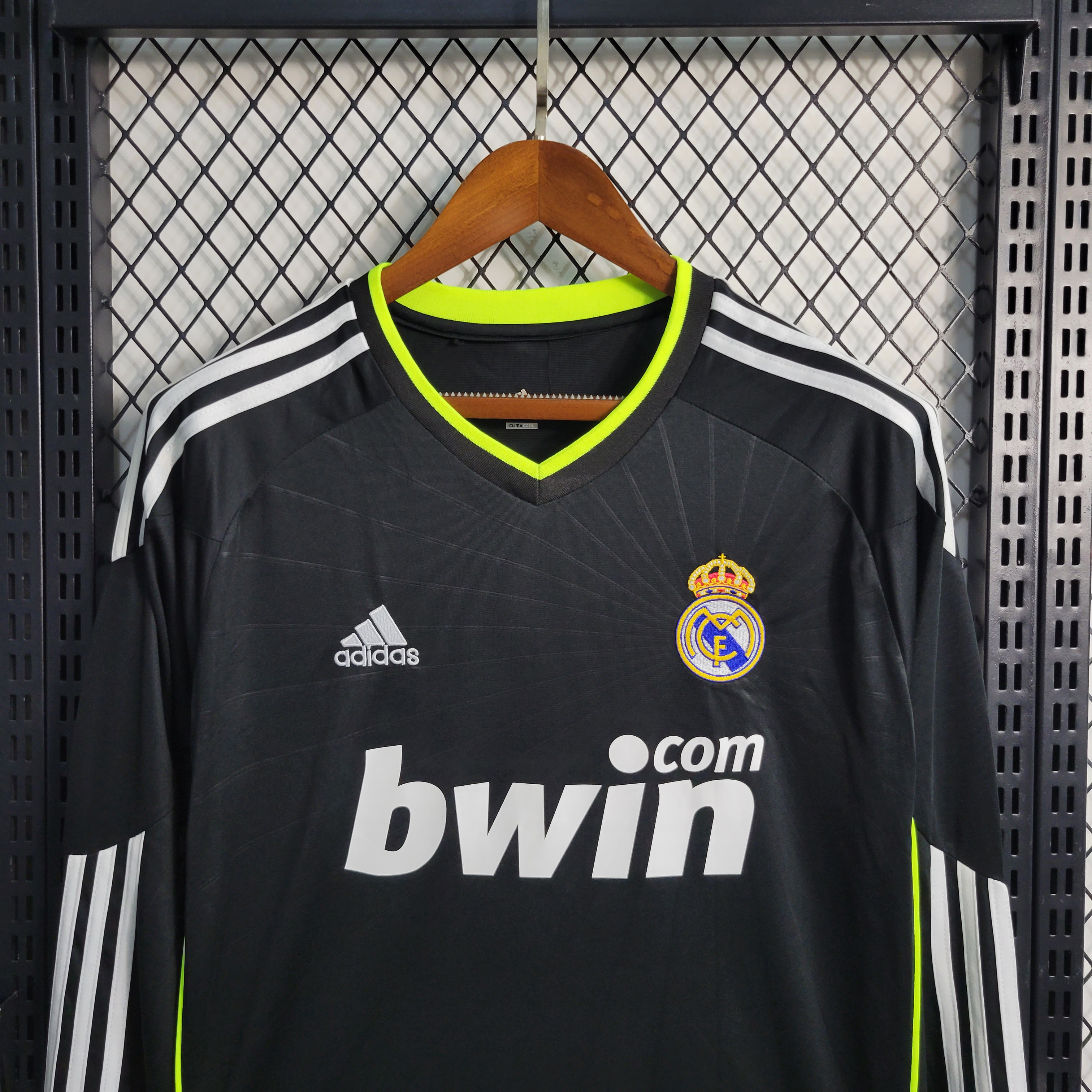 Retro Real Madrid 10-11 Away Stadium Long Sleeve Jersey - Unitedfutballjersey