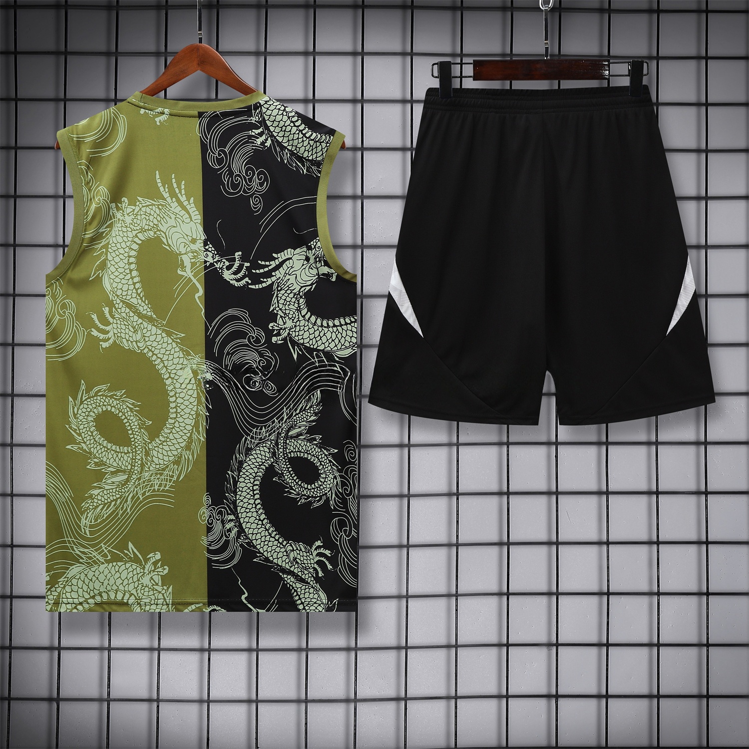 Real Madrid 25-26 Vest Training Set - Green-Black Dragon Vest & Black-White Shorts - Unitedfutballjersey