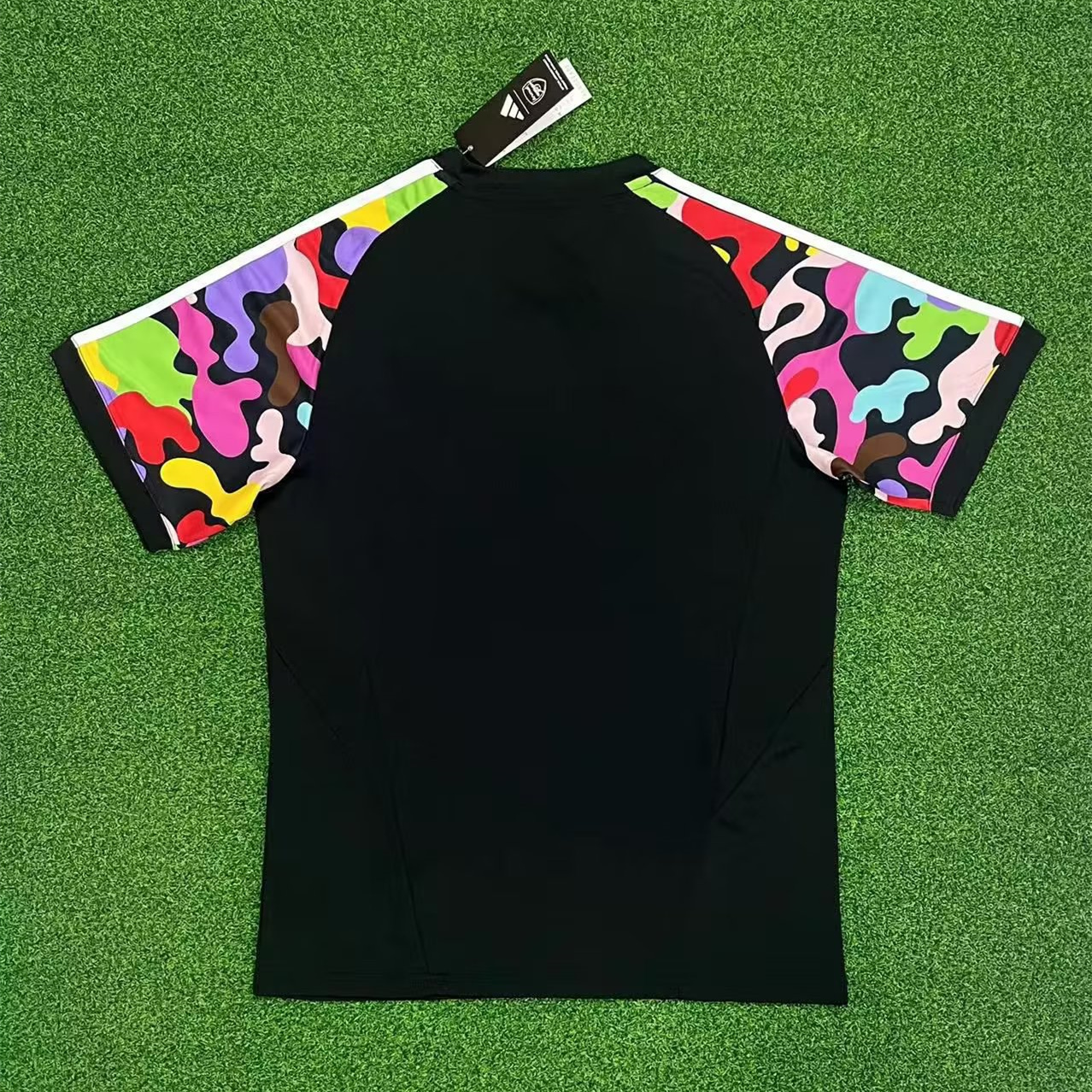 Arsenal 23-24 LOVE UNITES Pre-match Jersey - Fans Version - Unitedfutballjersey