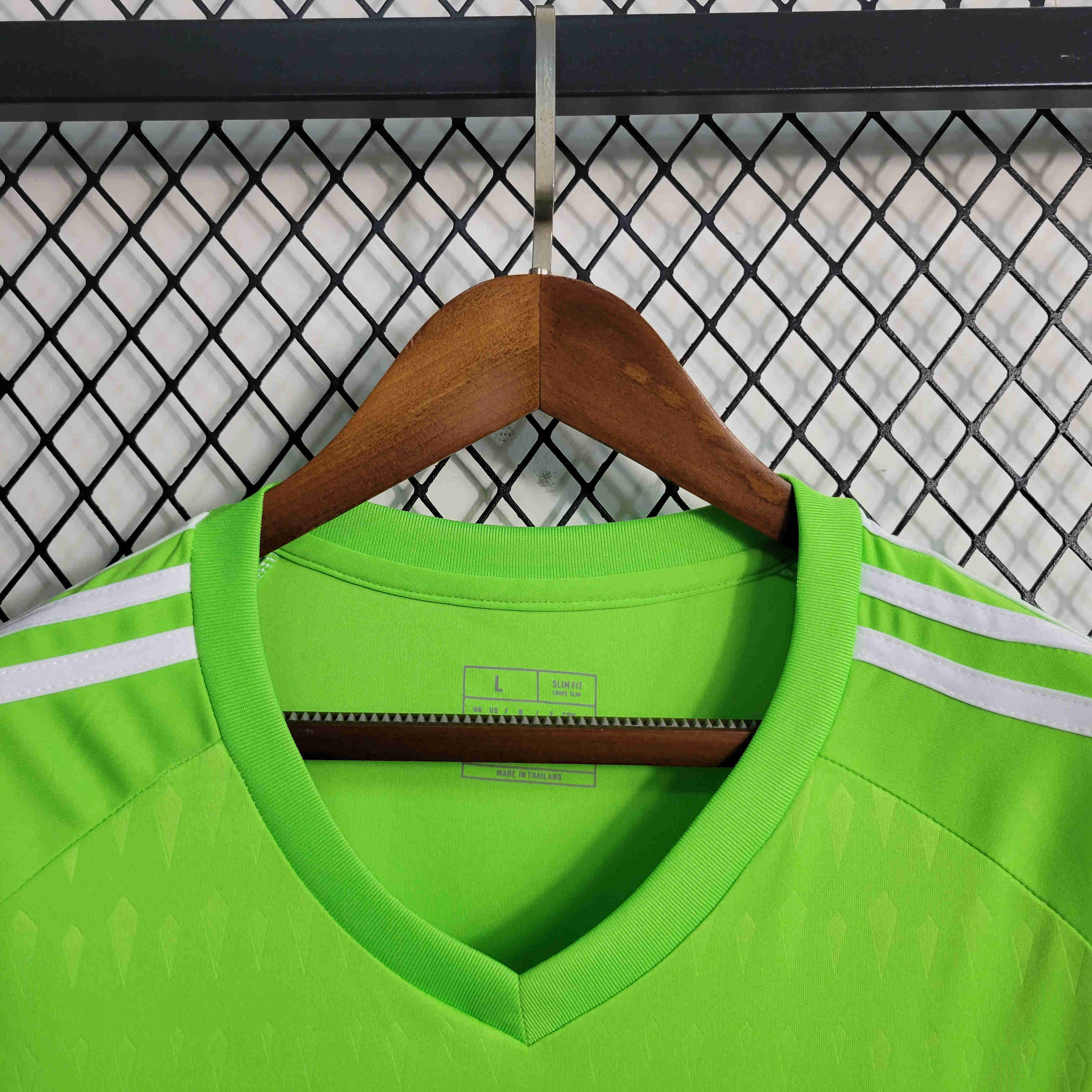 Real Madrid 23/24 Goalkeeper Green Jersey - Fans Version - Unitedfutballjersey