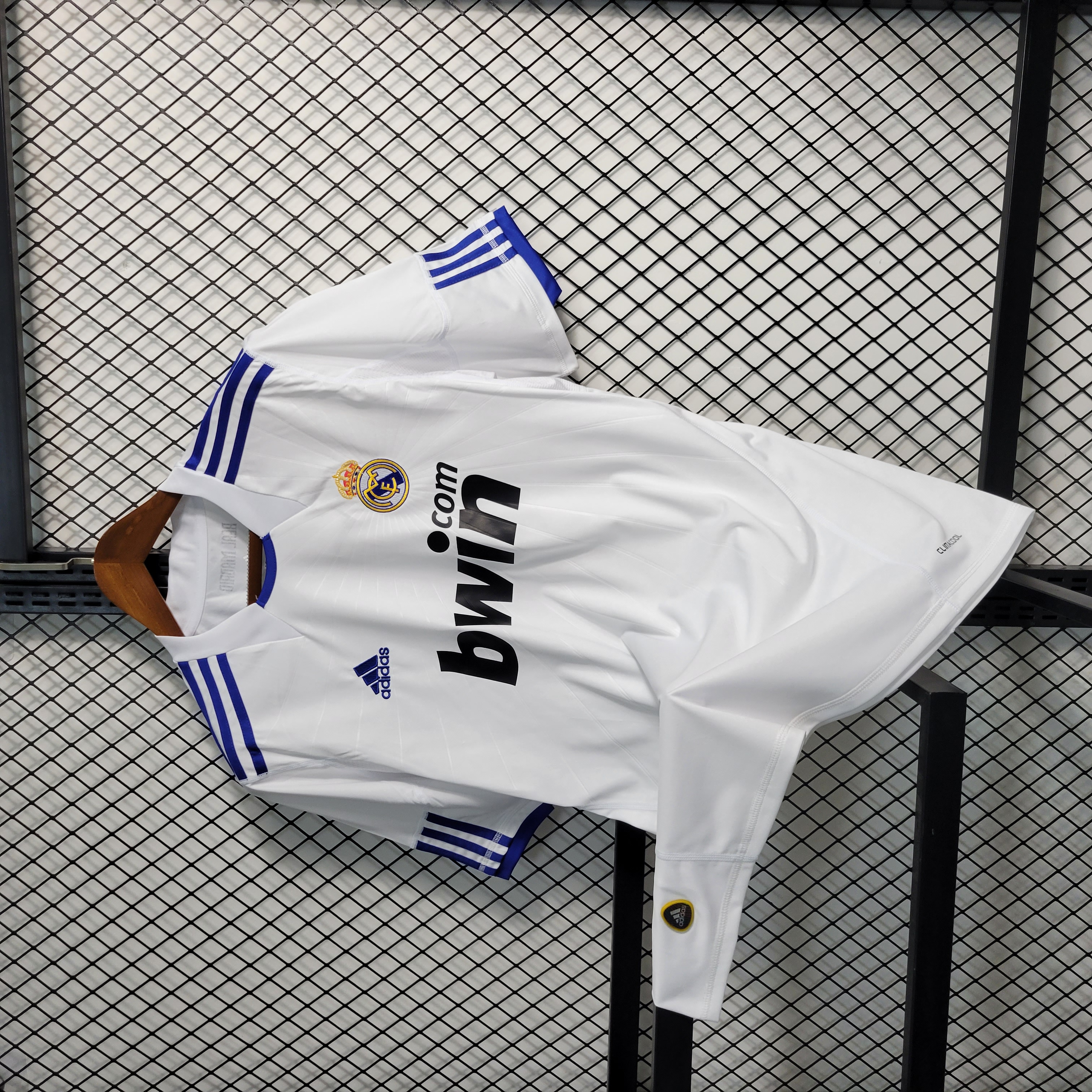 Retro Real Madrid 10-11 Home Stadium Jersey - Unitedfutballjersey