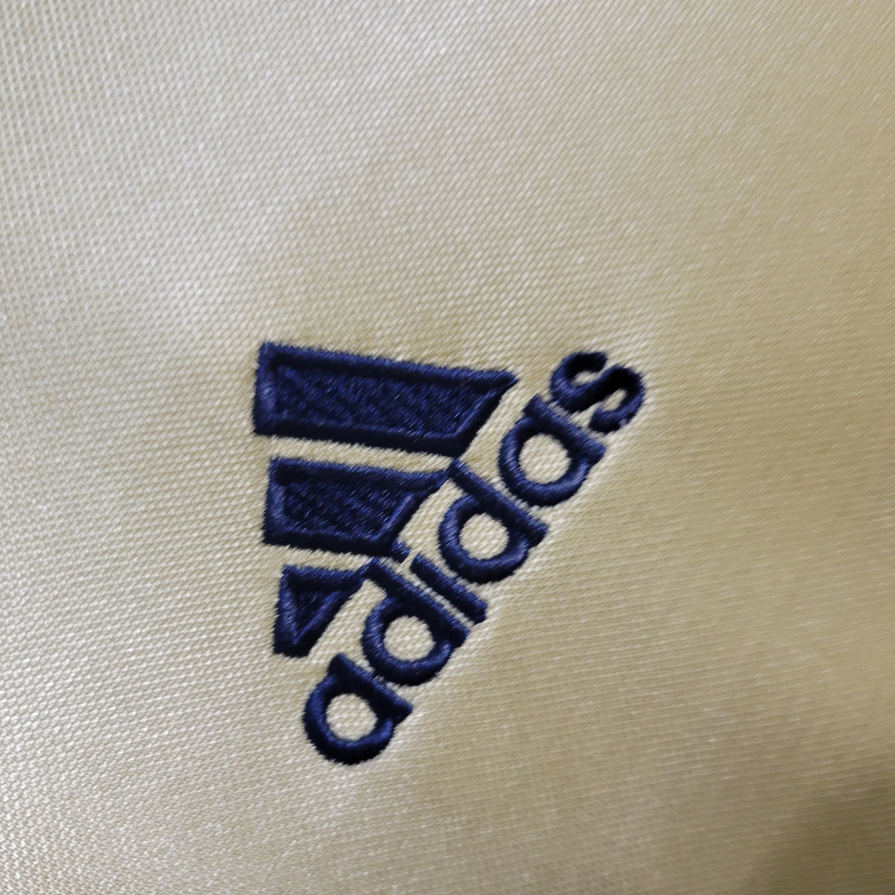 Bayern Munich Retro 04-05 Away Shirt - Unitedfutballjersey