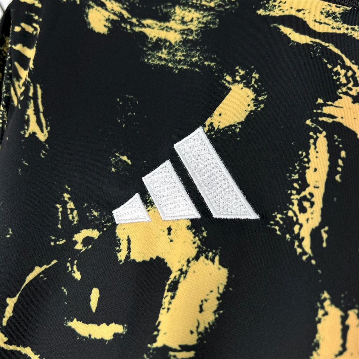 Newcastle United 25-26 Orange Red Graffiti Black Pre-Match Training Jersey - Fans Version - Unitedfutballjersey