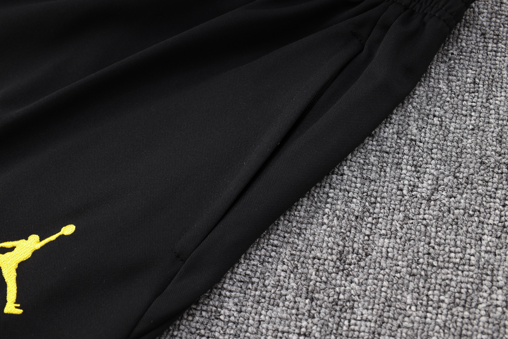 Paris Saint-Germain PSG 23-24 Kids Long Sleeve Training Set White and Golden - Unitedfutballjersey