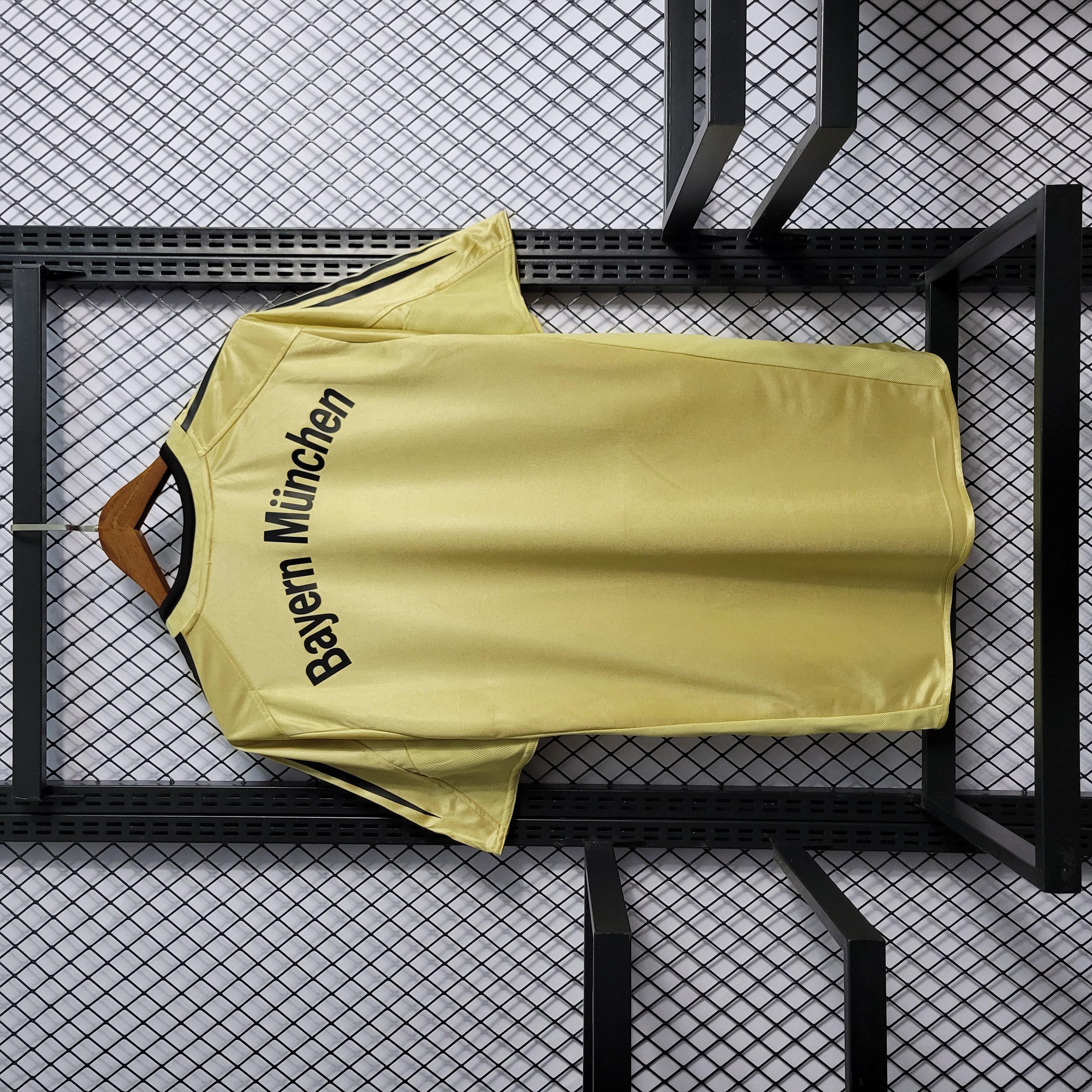 Bayern Munich Retro 04-05 Away Shirt - Unitedfutballjersey