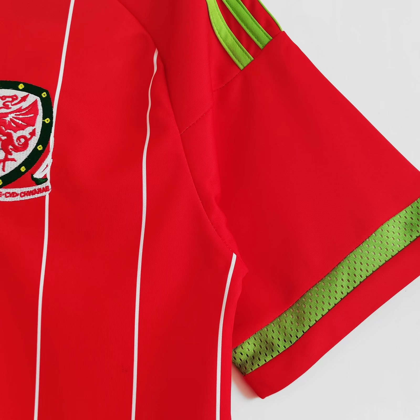 Retro Wales 2015 Home Stadium Jersey - Unitedfutballjersey