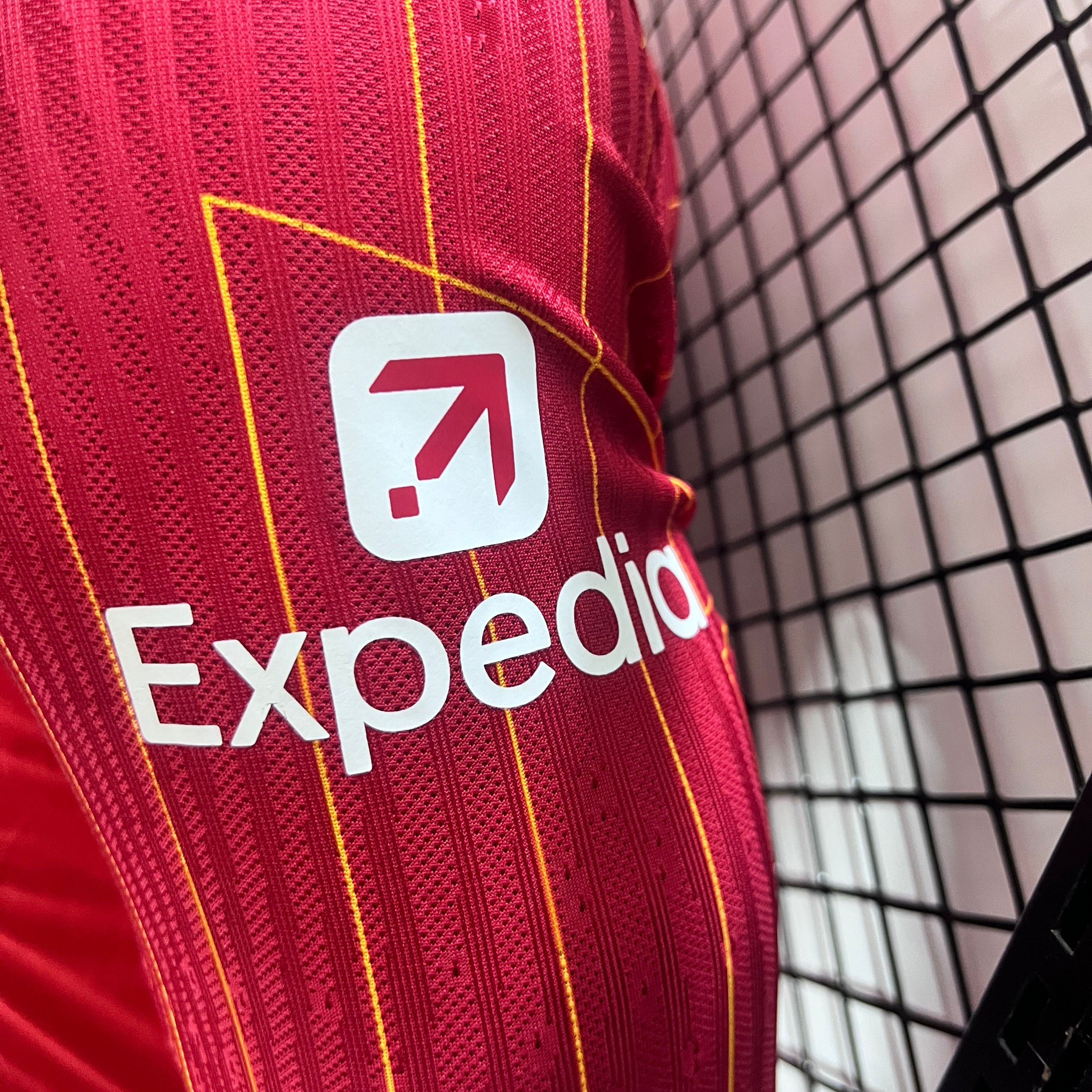 Liver.pool 24-25 Home Long Sleeve Jersey - Player Version - Unitedfutballjersey