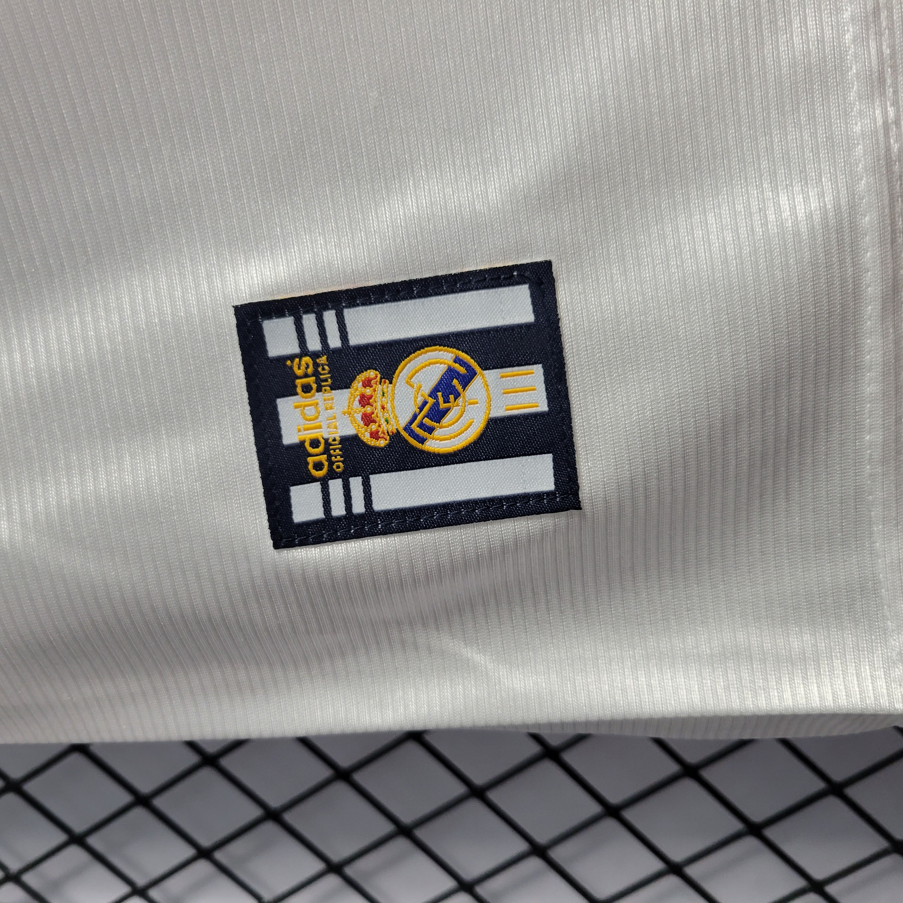 Retro Real Madrid 1998-00 Home Stadium Jersey - Unitedfutballjersey