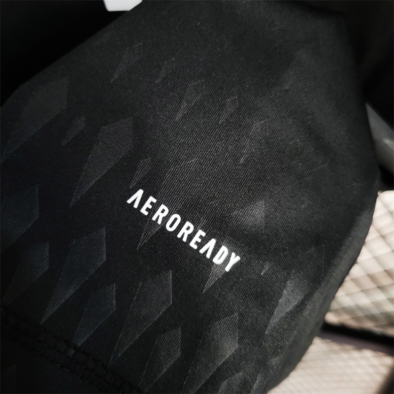 23-24 Bayern Munich Black Jersey Fans Jersey - Goalkeeper - Unitedfutballjersey