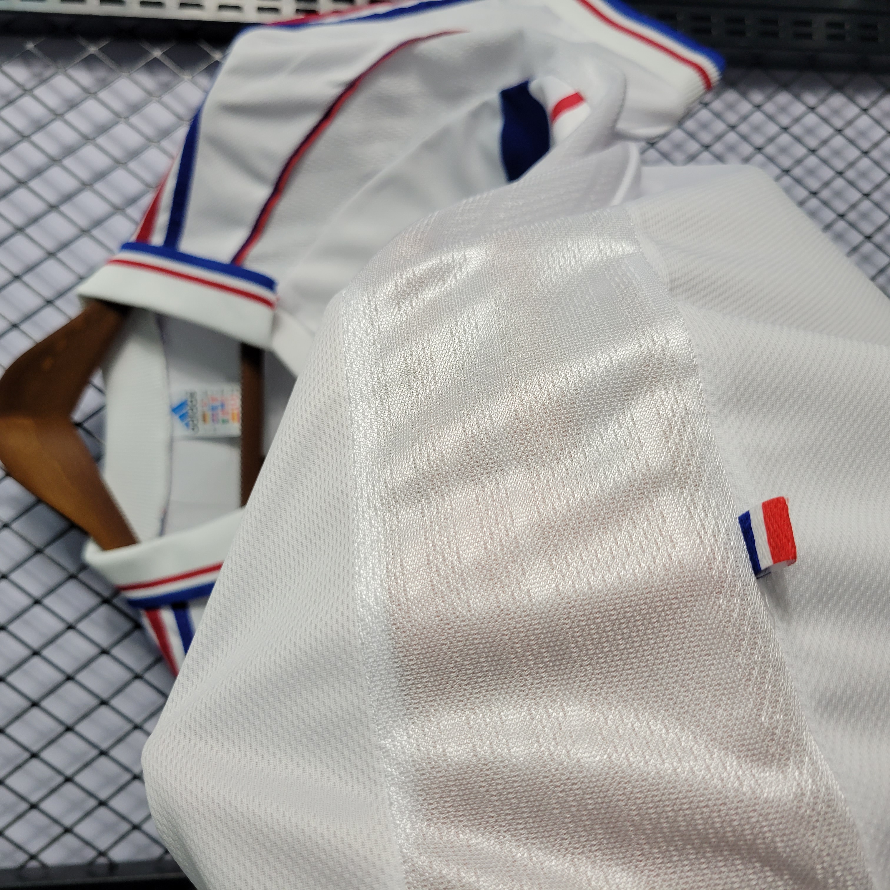 Retro France 1998 Away Stadium Jersey - Unitedfutballjersey