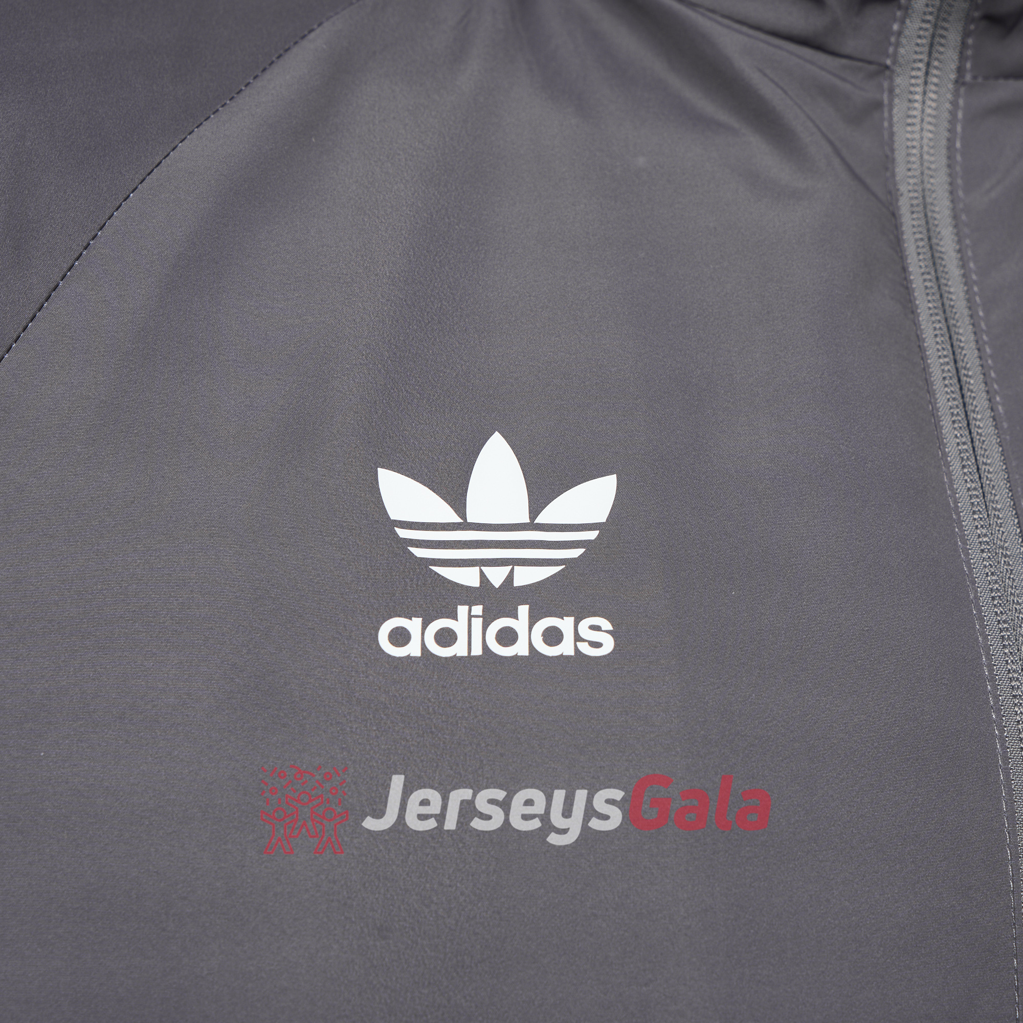 Real Madrid 24-25 Throwback Windbreaker Jacket - Grey - Unitedfutballjersey