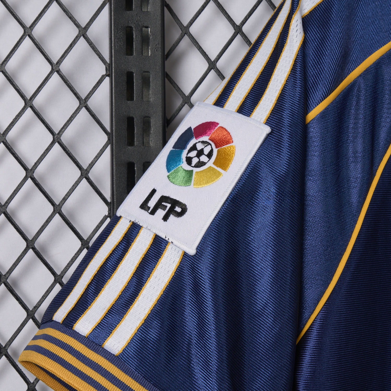 Retro Real Madrid 1998-99 Third Jersey - Unitedfutballjersey