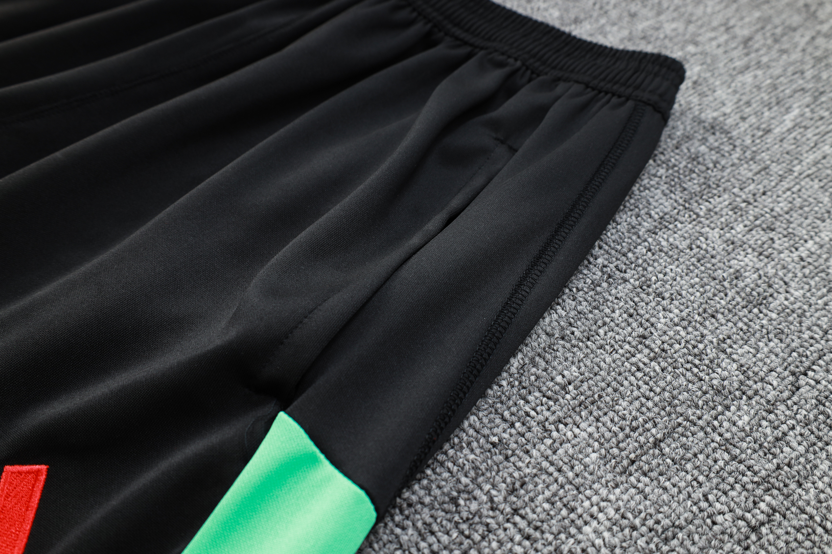 Manchester United 23-24 Jacket Training Tracksuit -Black - Unitedfutballjersey