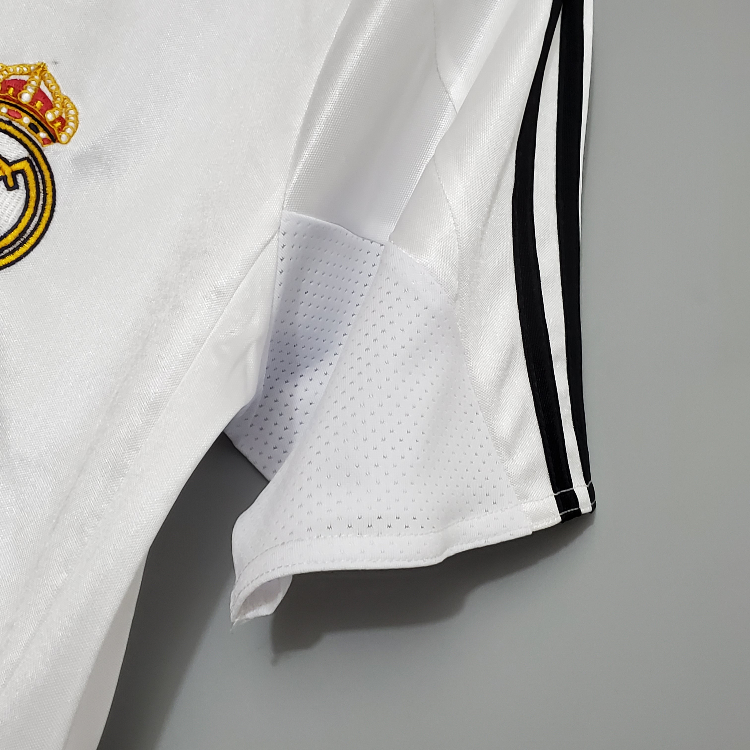Retro Real Madrid 04-05 Home Stadium Jersey - Unitedfutballjersey