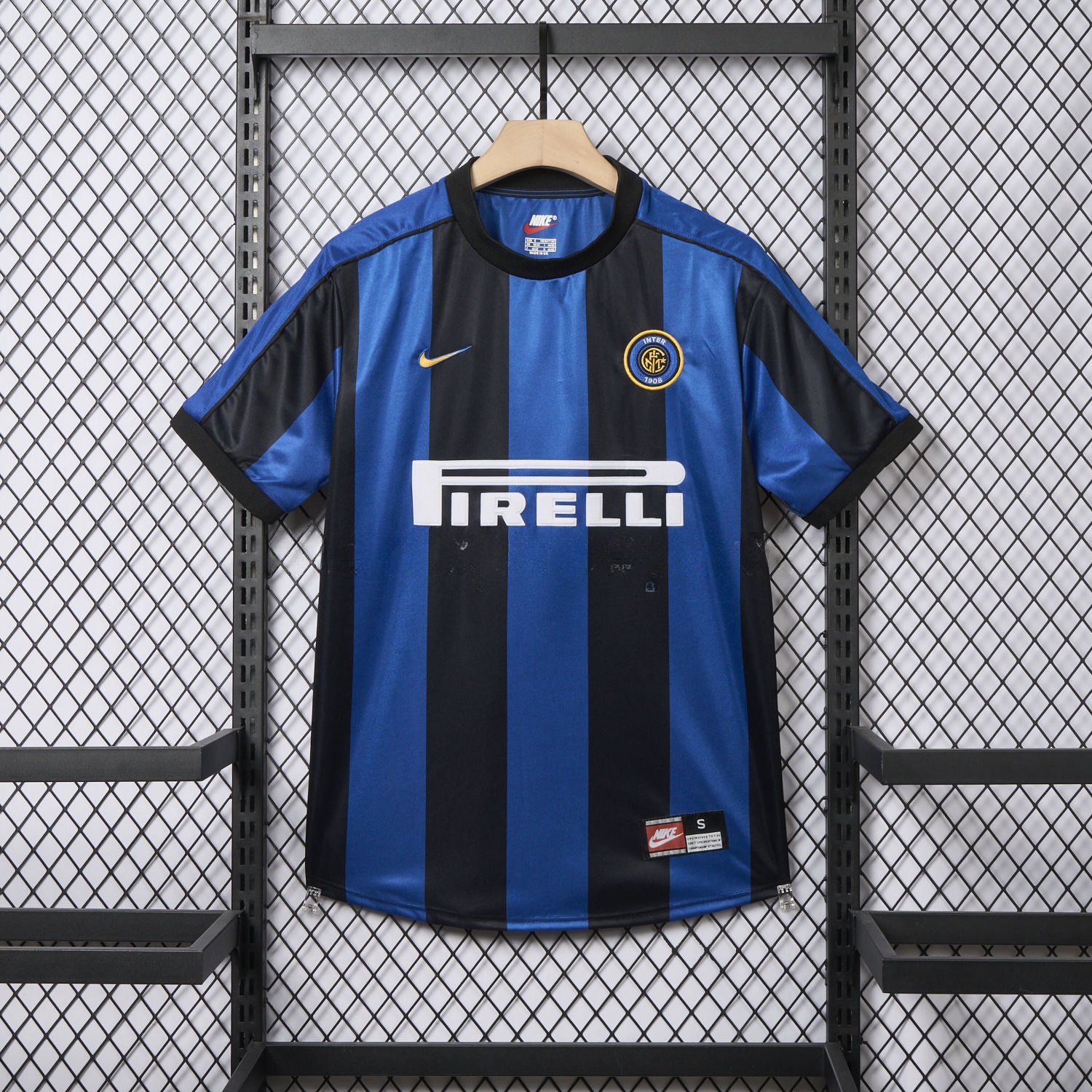 Retro Inter Milan 00-01 Home Jersey - Unitedfutballjersey