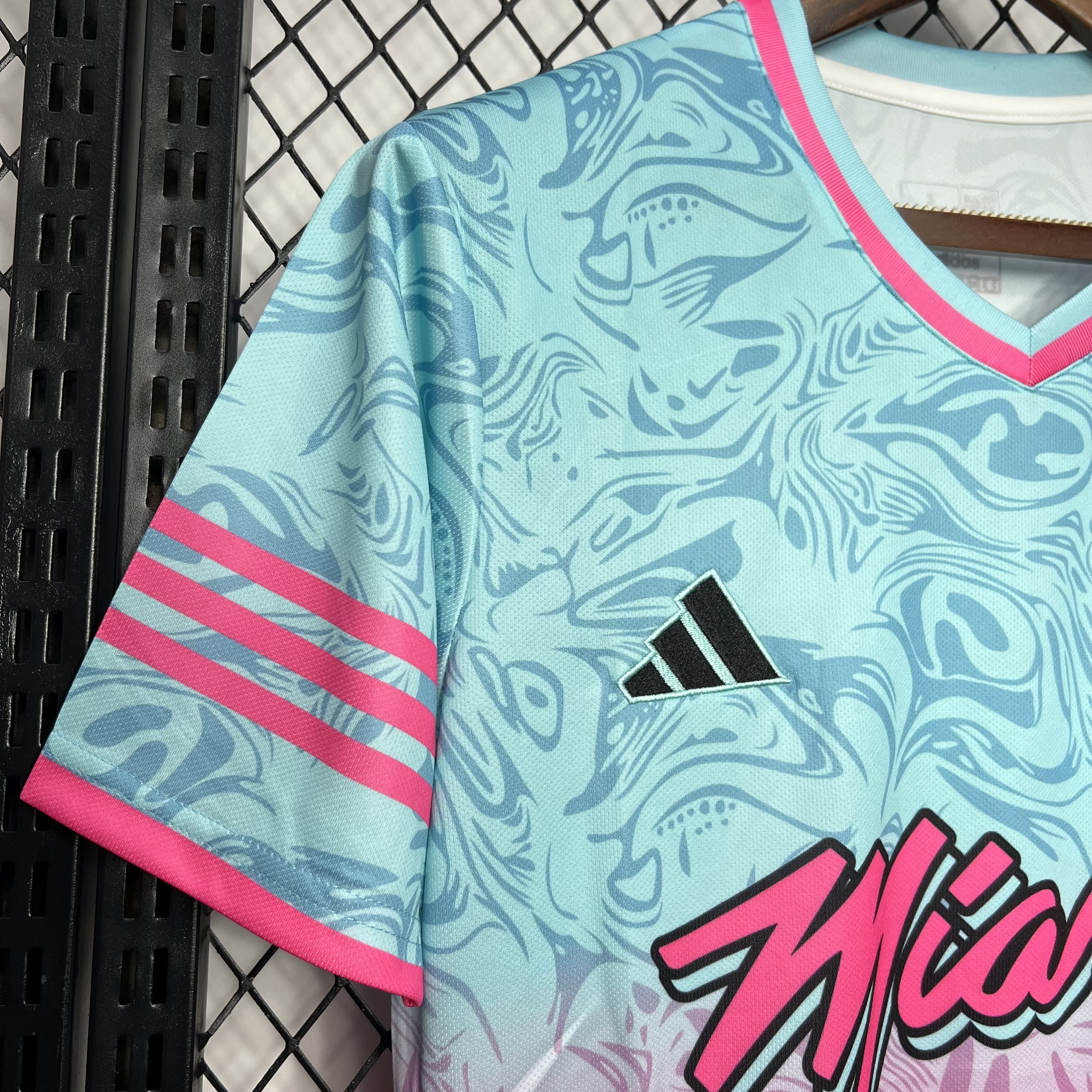 INT M.A.M 24-25 Pink & Green Special Edition Jersey - Fans Version - Unitedfutballjersey