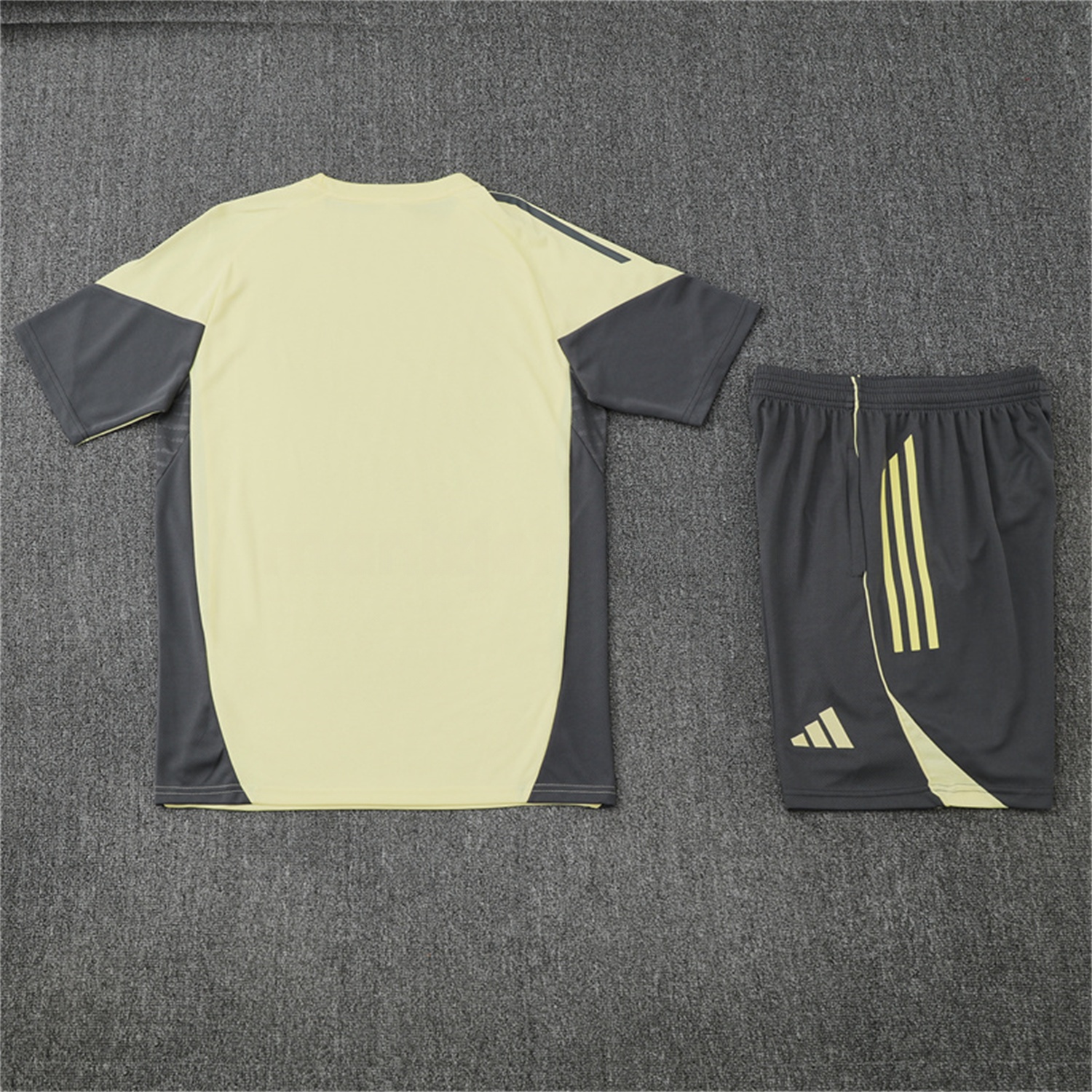 Real Madrid 25-26 Short-Sleeve Training Set - Yellow Top and Grey Shorts - Unitedfutballjersey