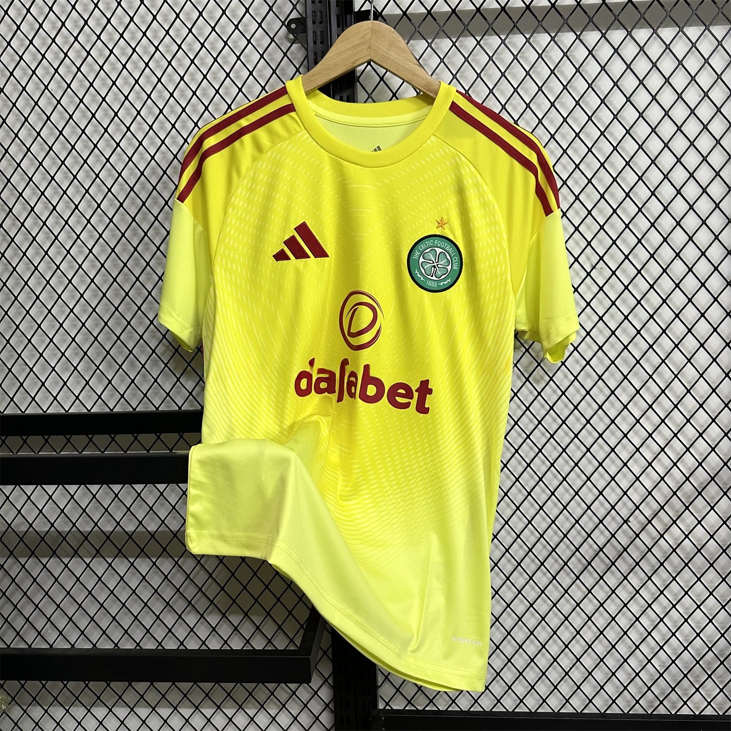 Celtic 25-26 Light Yellow Goalkeeper Jersey - Fans Version - Unitedfutballjersey