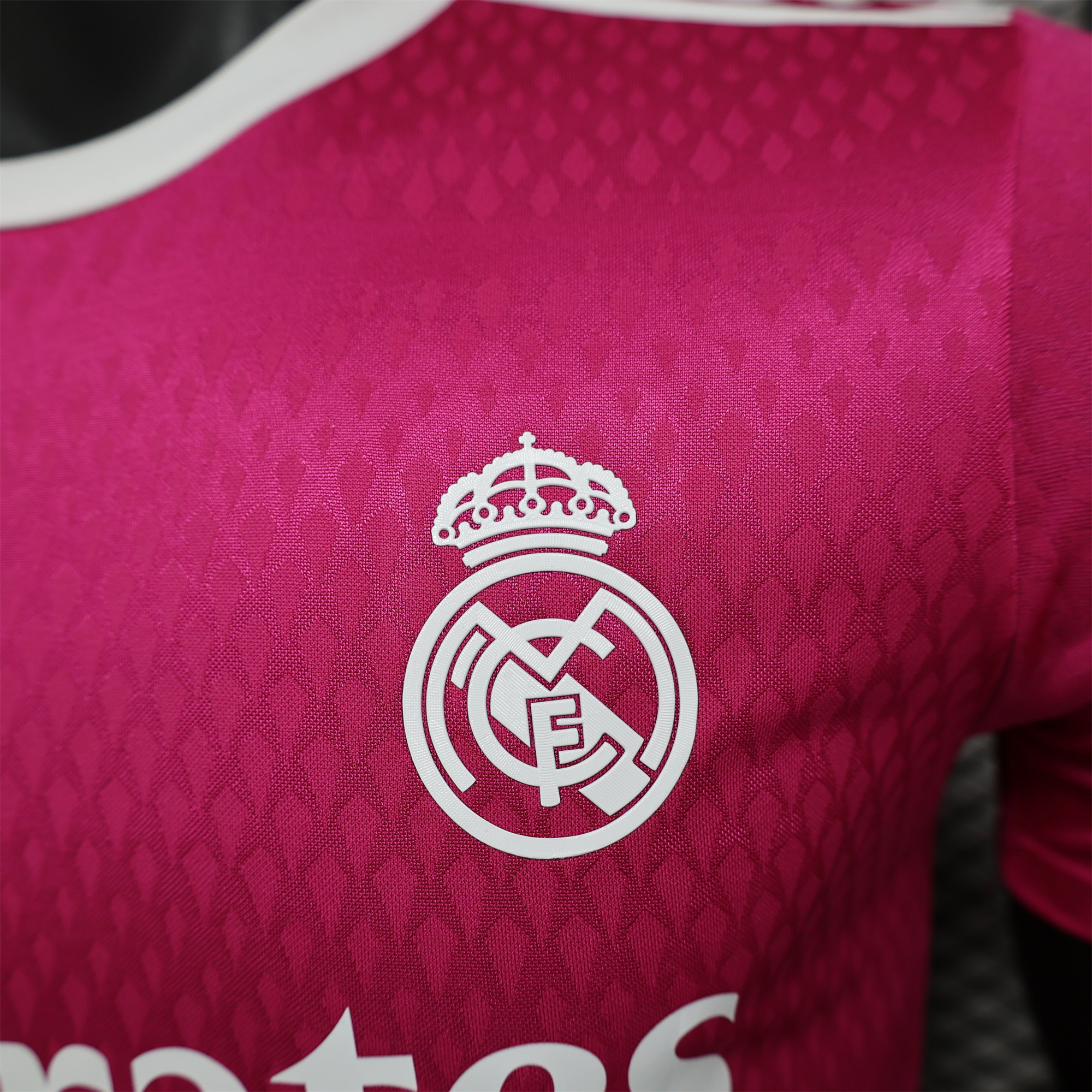 Real Madrid 24-25 Pink Special Edition Jersey - Player Version - Unitedfutballjersey