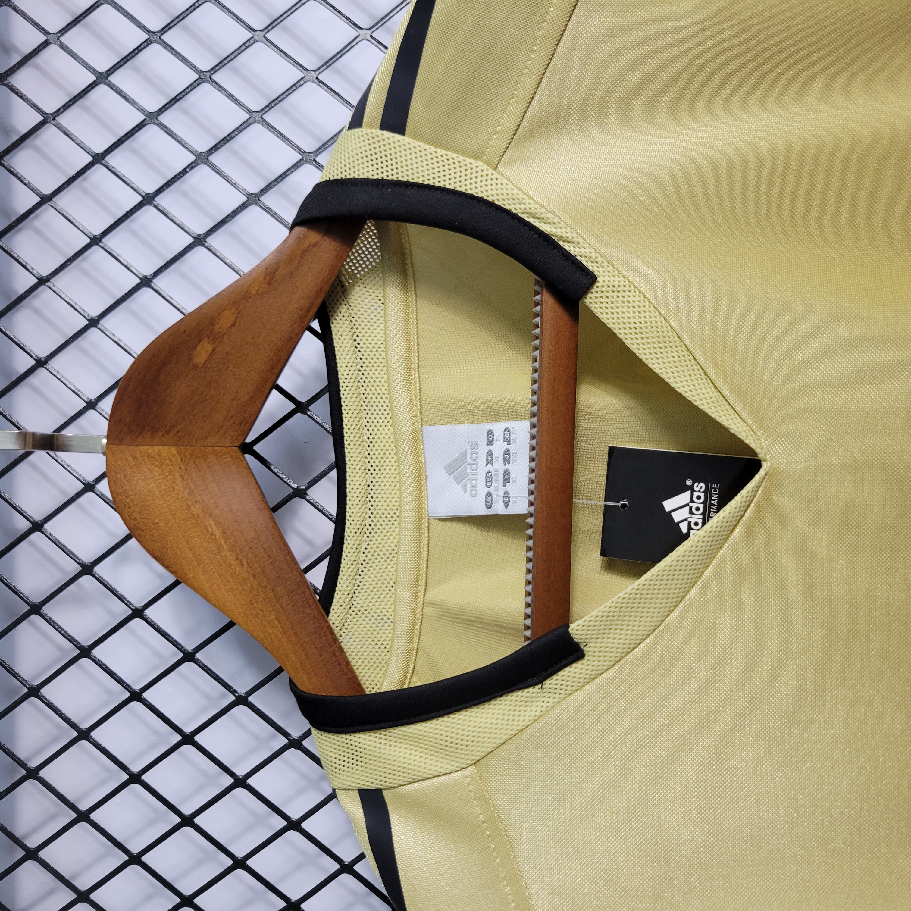 Bayern Munich Retro 04-05 Away Shirt - Unitedfutballjersey